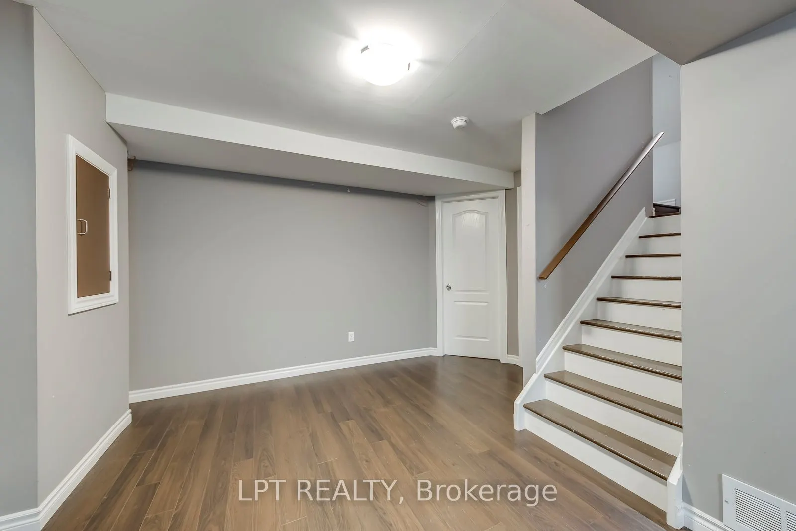 10 Fallowfield Drive #6