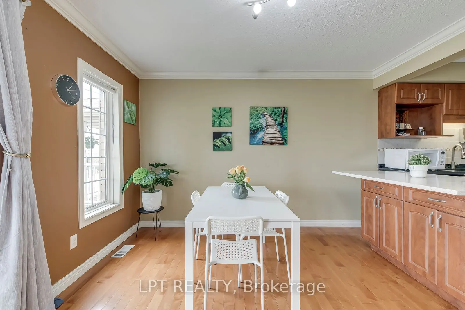 10 Fallowfield Drive #6