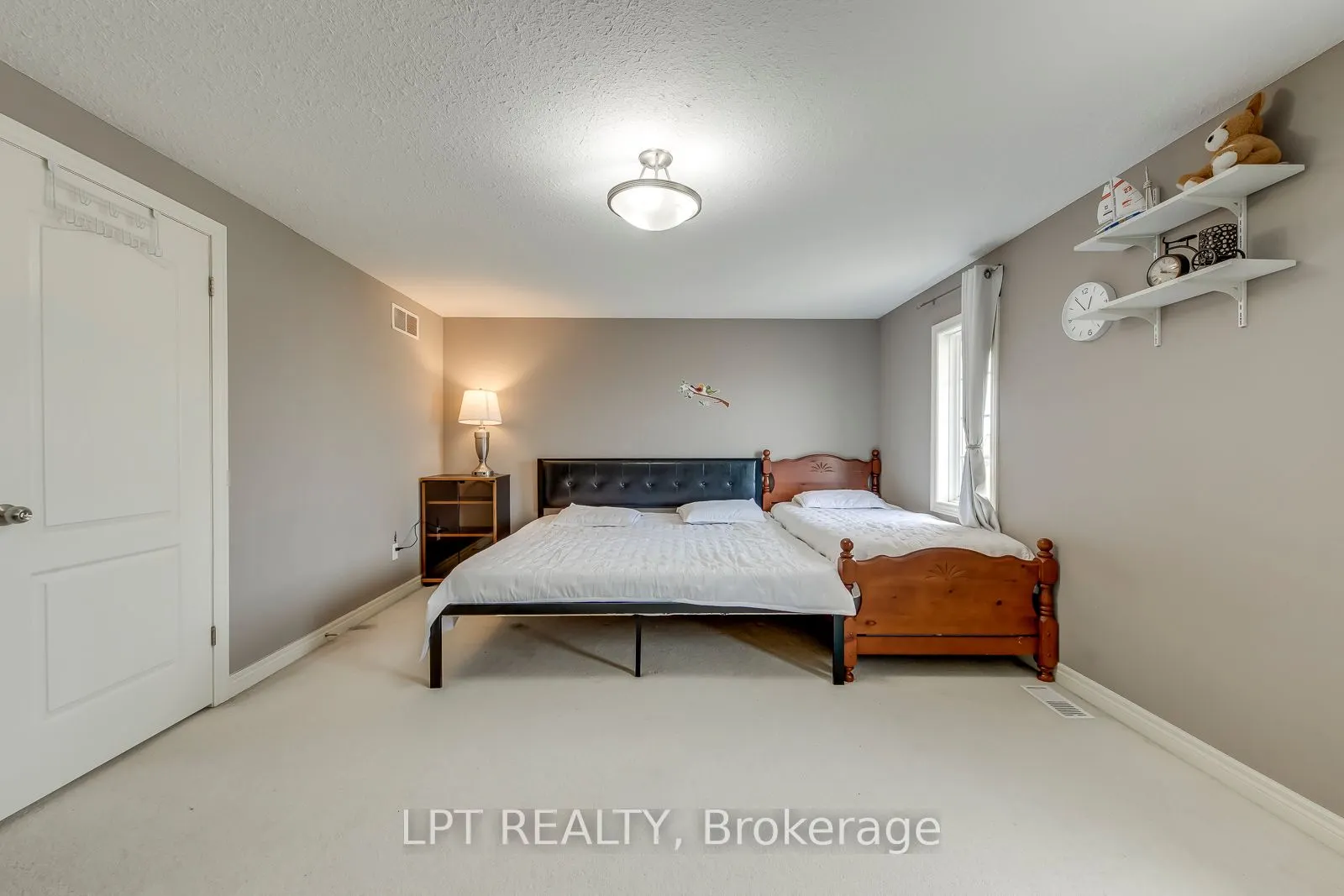 10 Fallowfield Drive #6