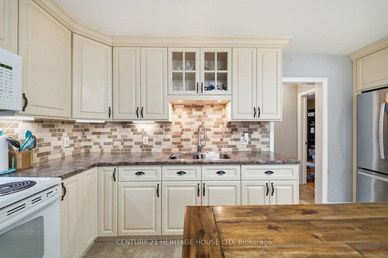 83 Fairview Drive
