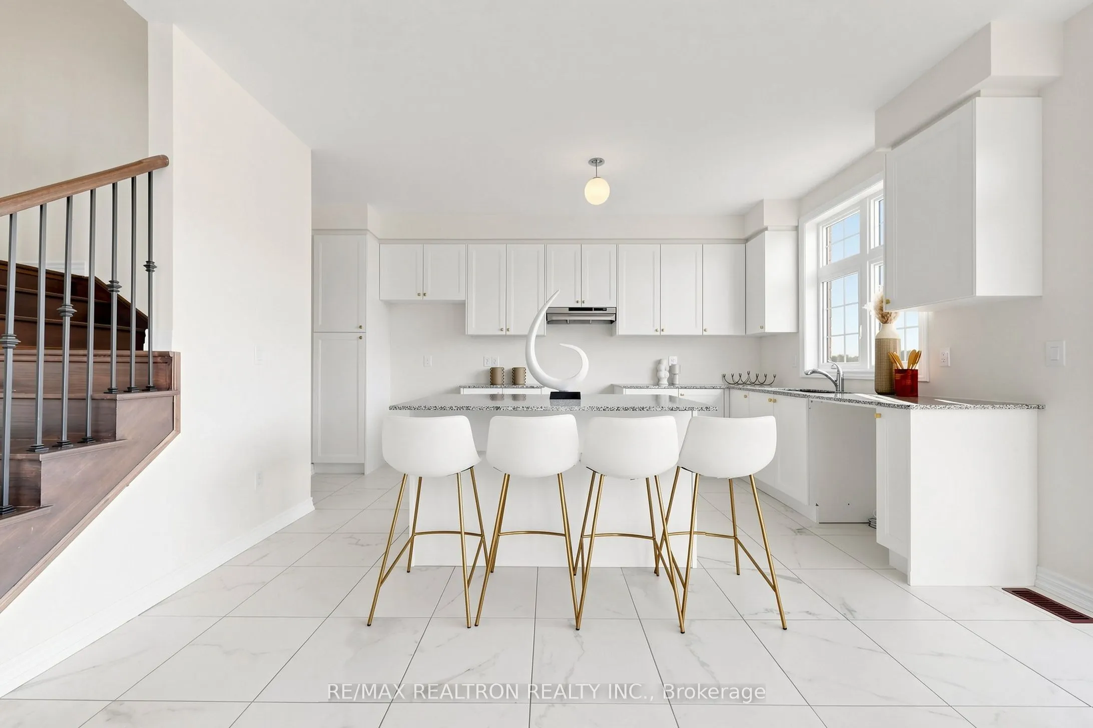 1 East Vista Terrace