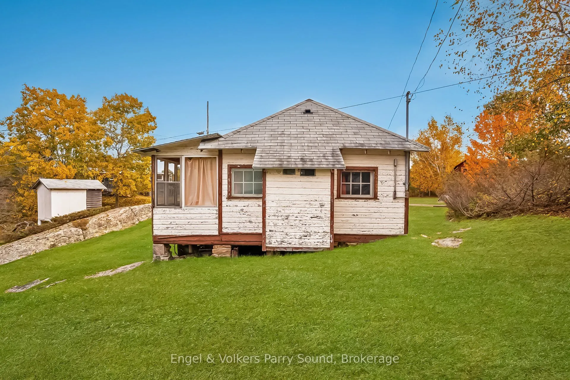 21 Naiscoot Lake Road