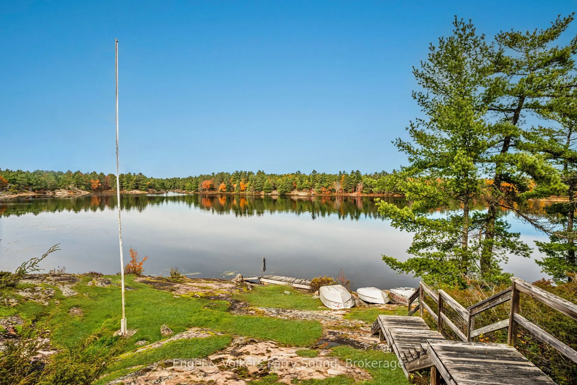 21 Naiscoot Lake Road