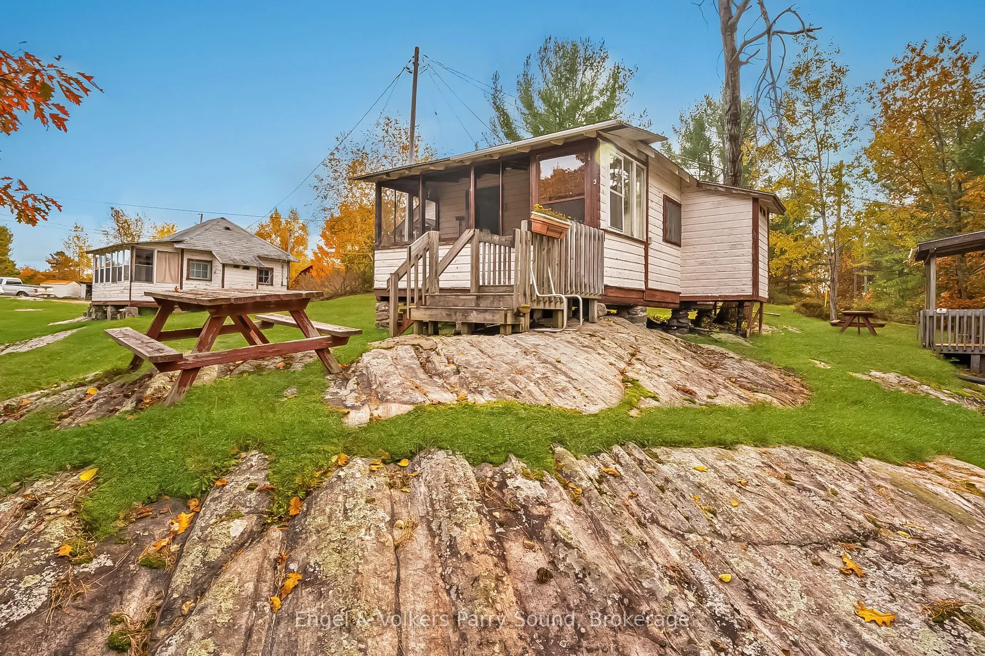 21 Naiscoot Lake Road