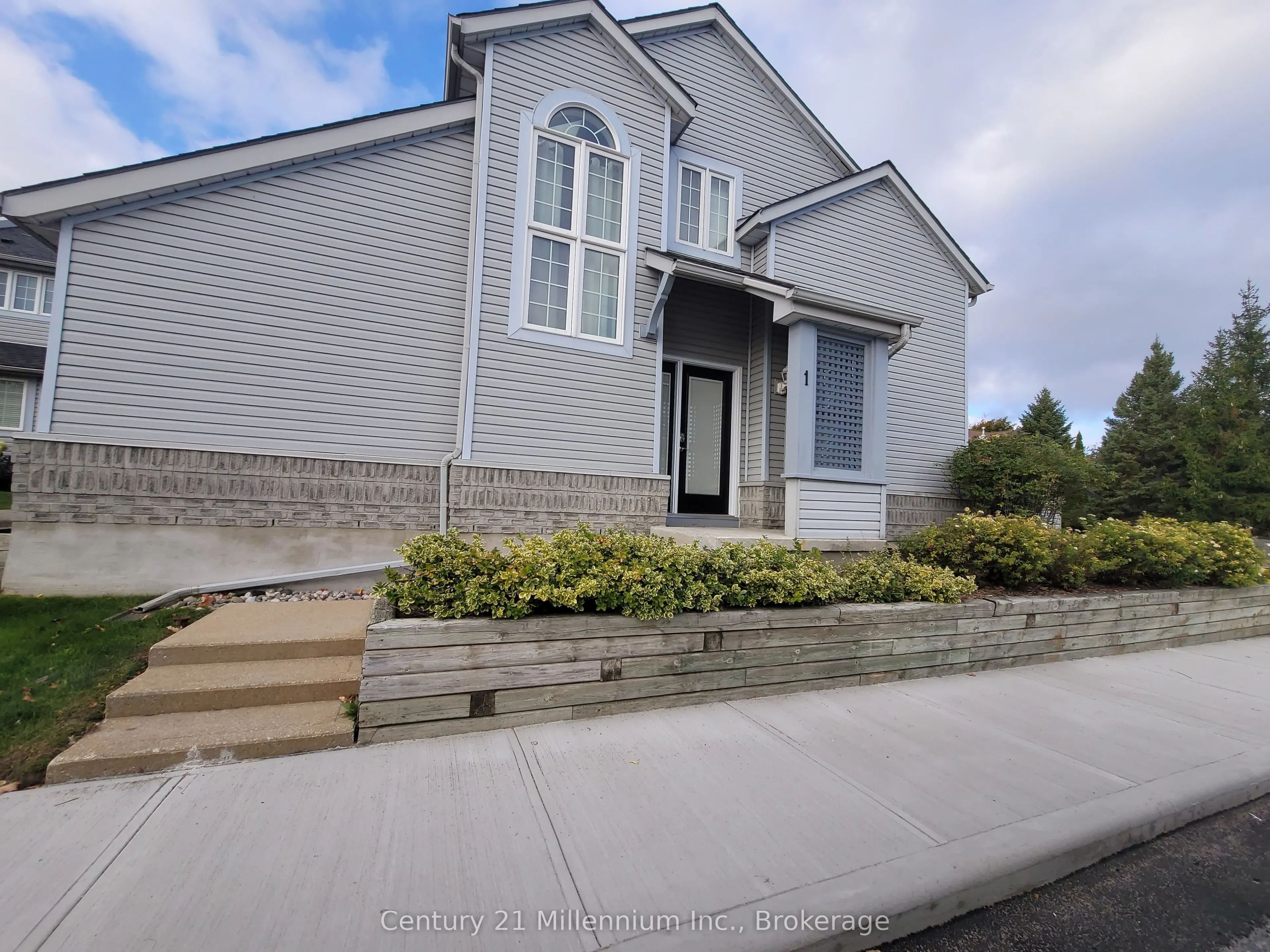 146 SETTLERS Way #1