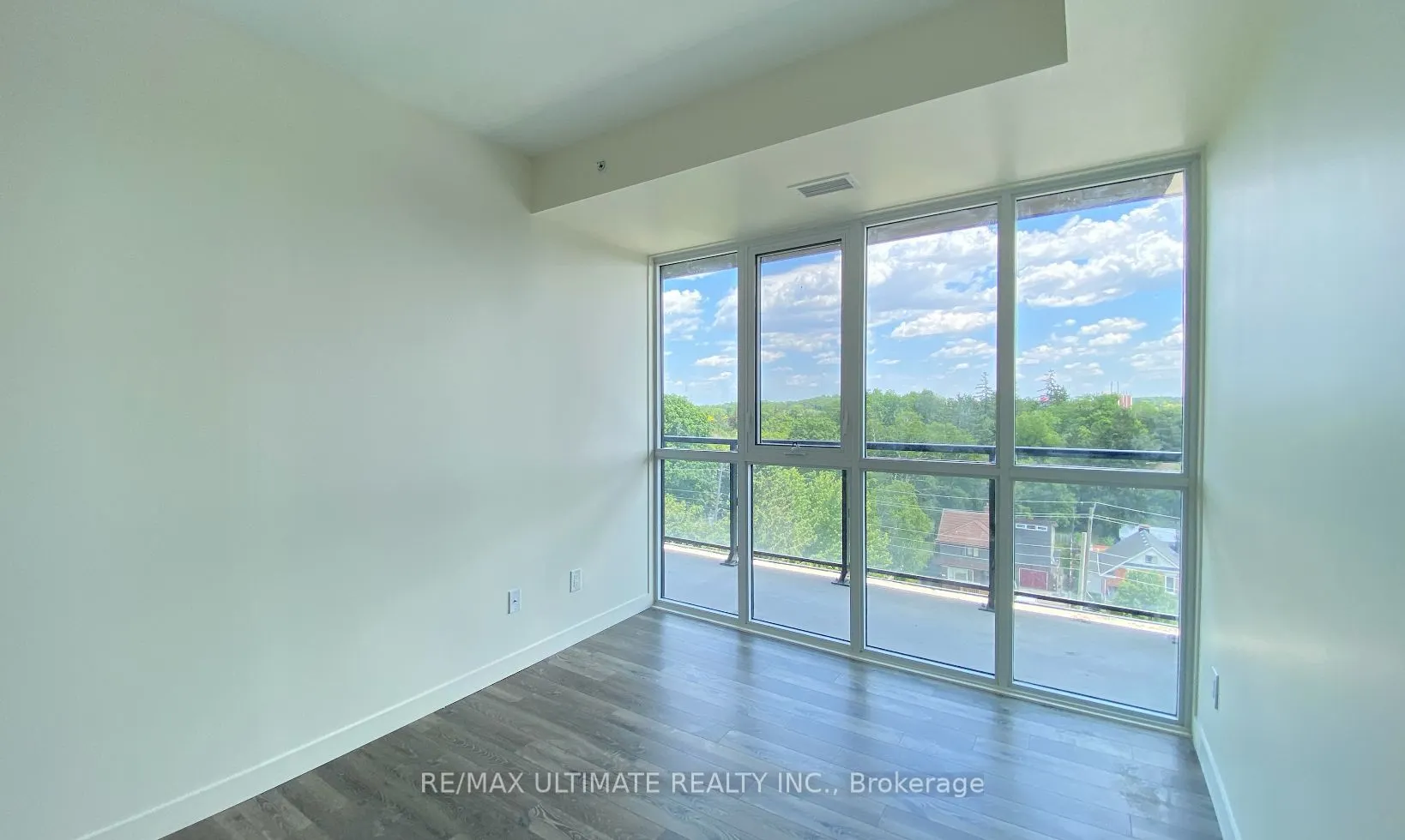 128 King Street N #710