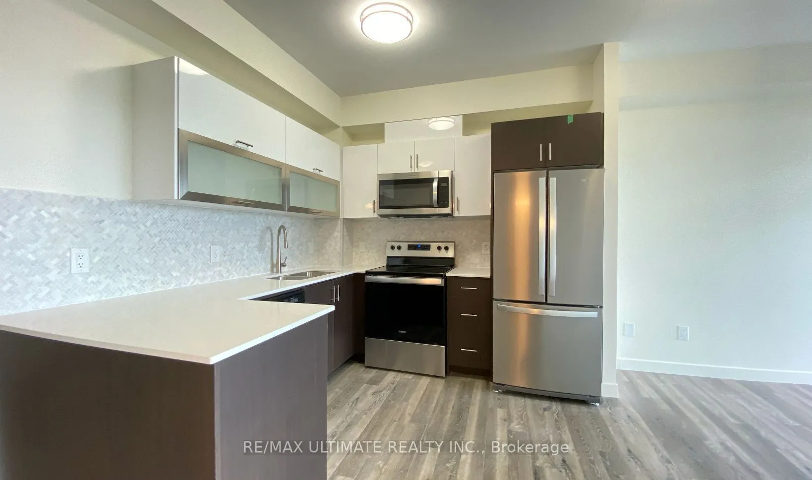 128 King Street N #710