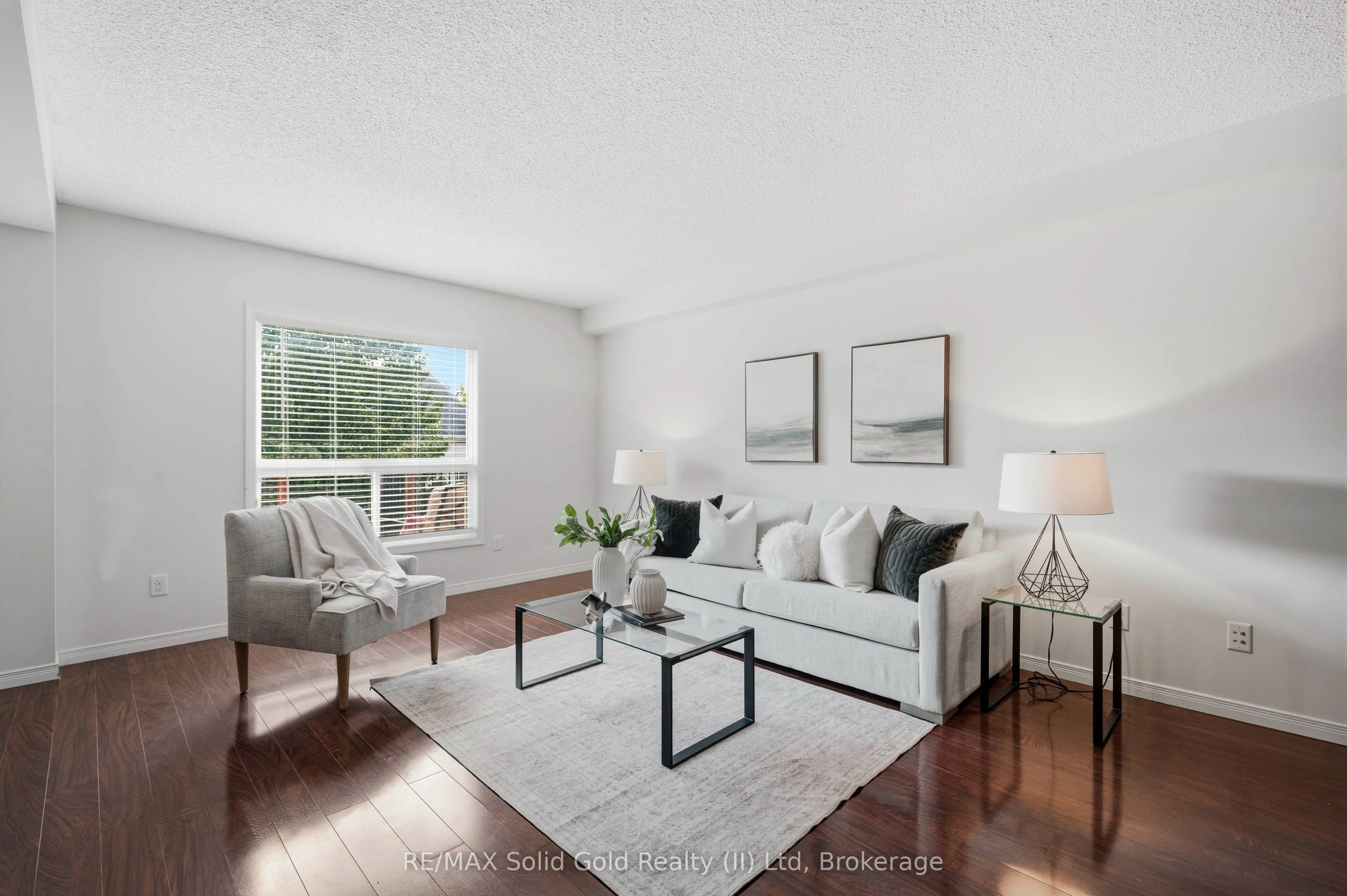 324 Beaumont Crescent