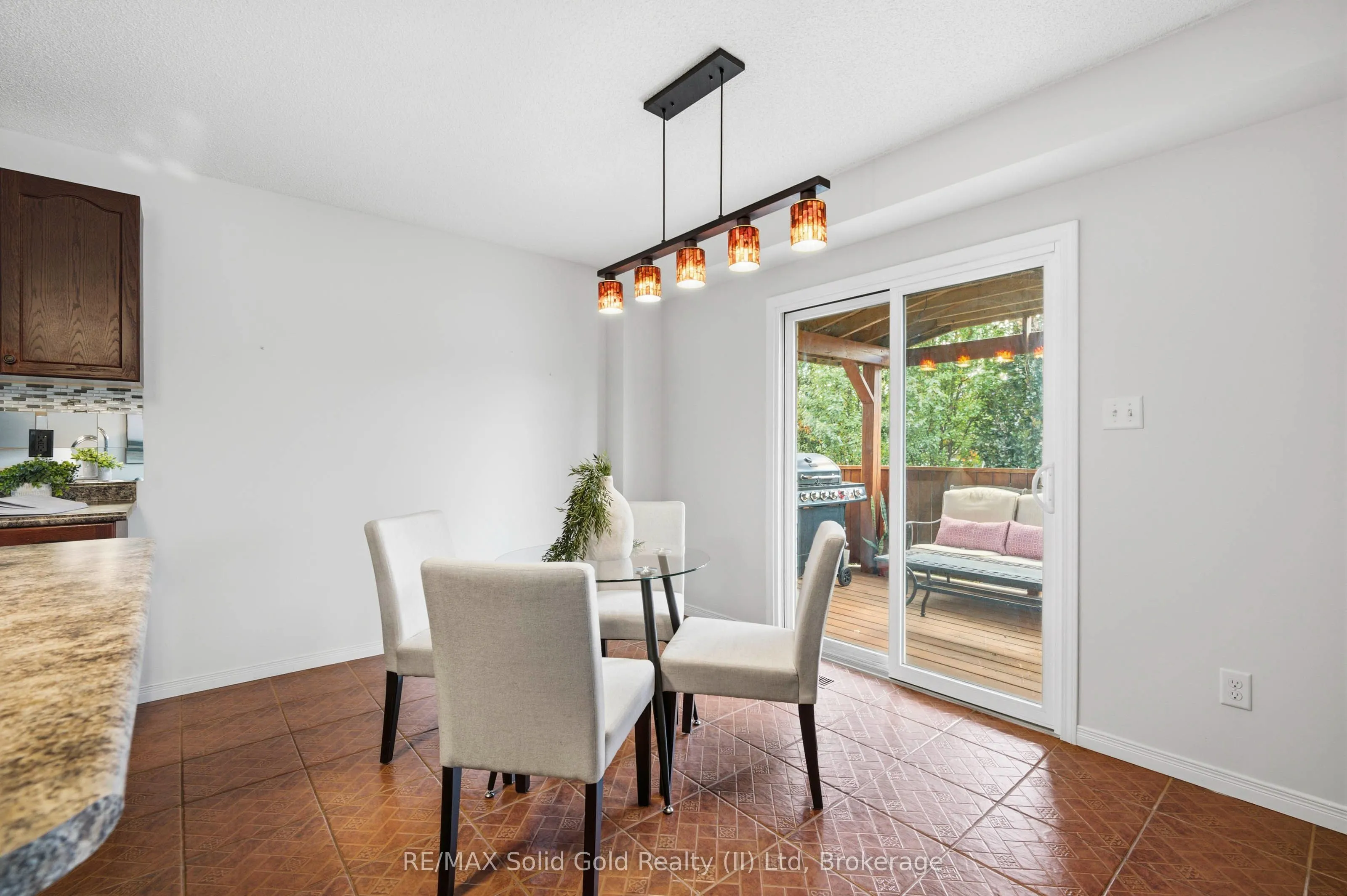 324 Beaumont Crescent