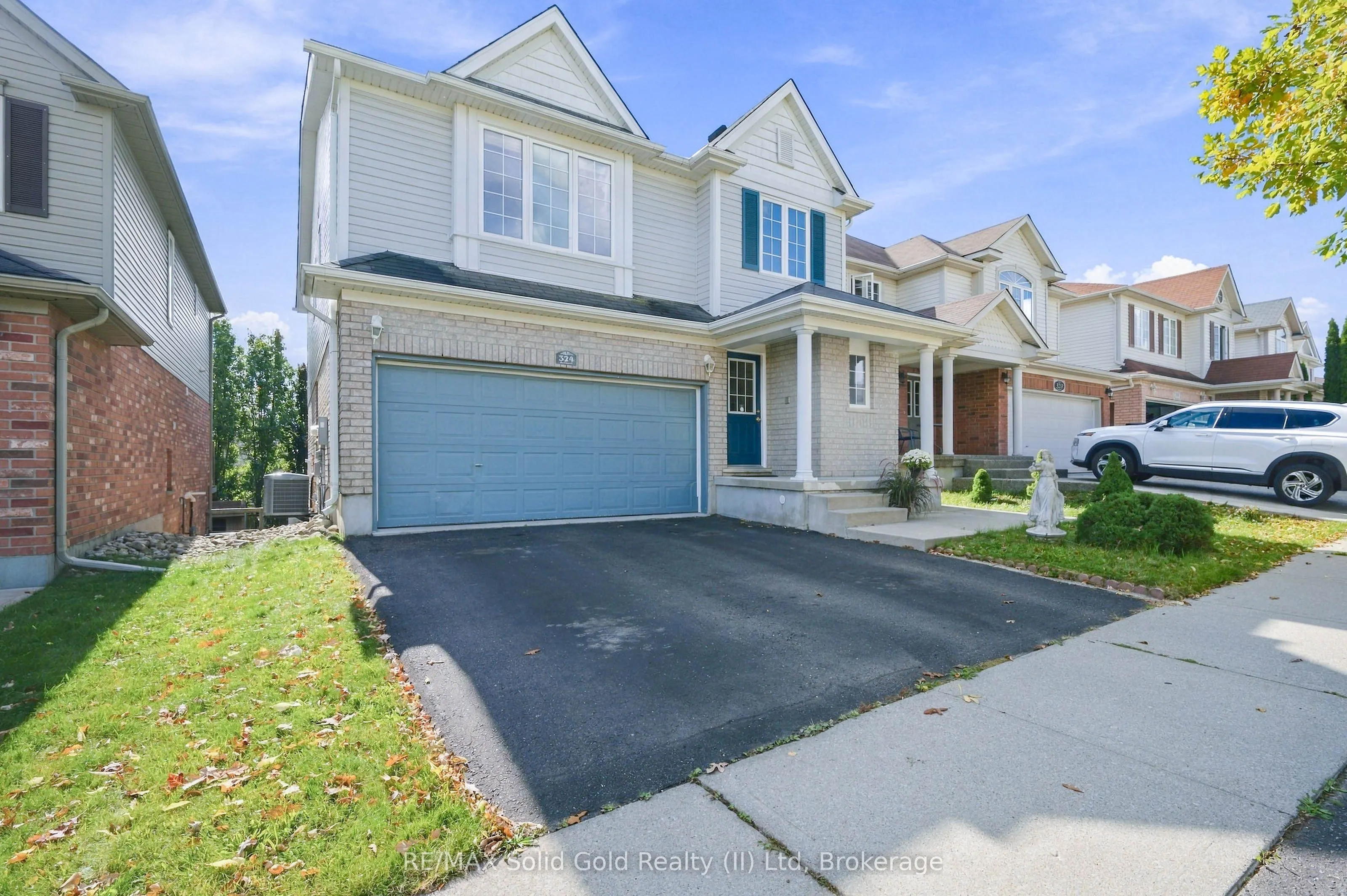 324 Beaumont Crescent