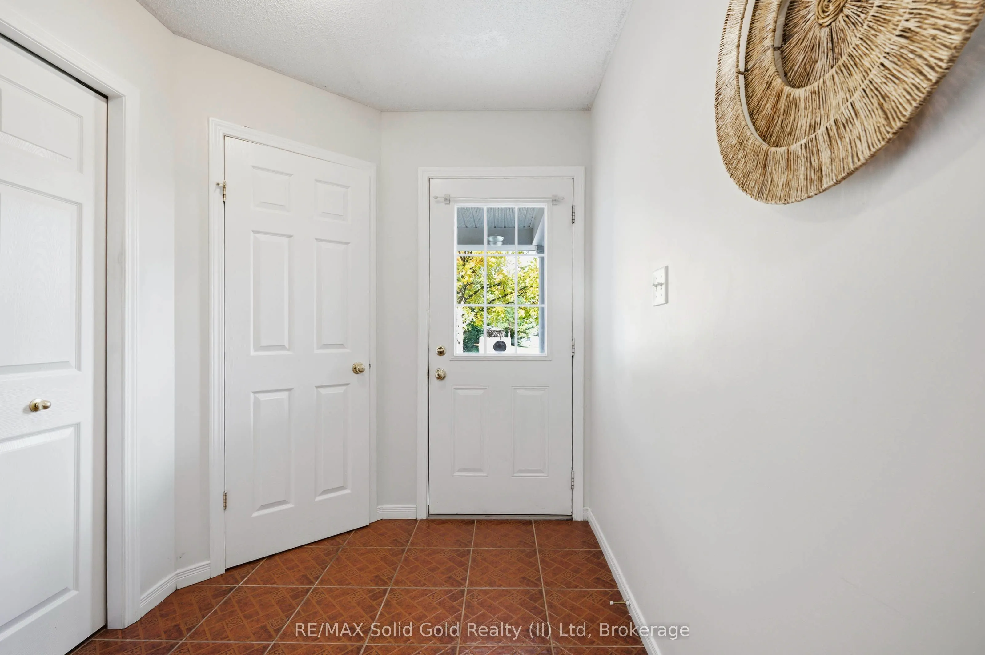 324 Beaumont Crescent