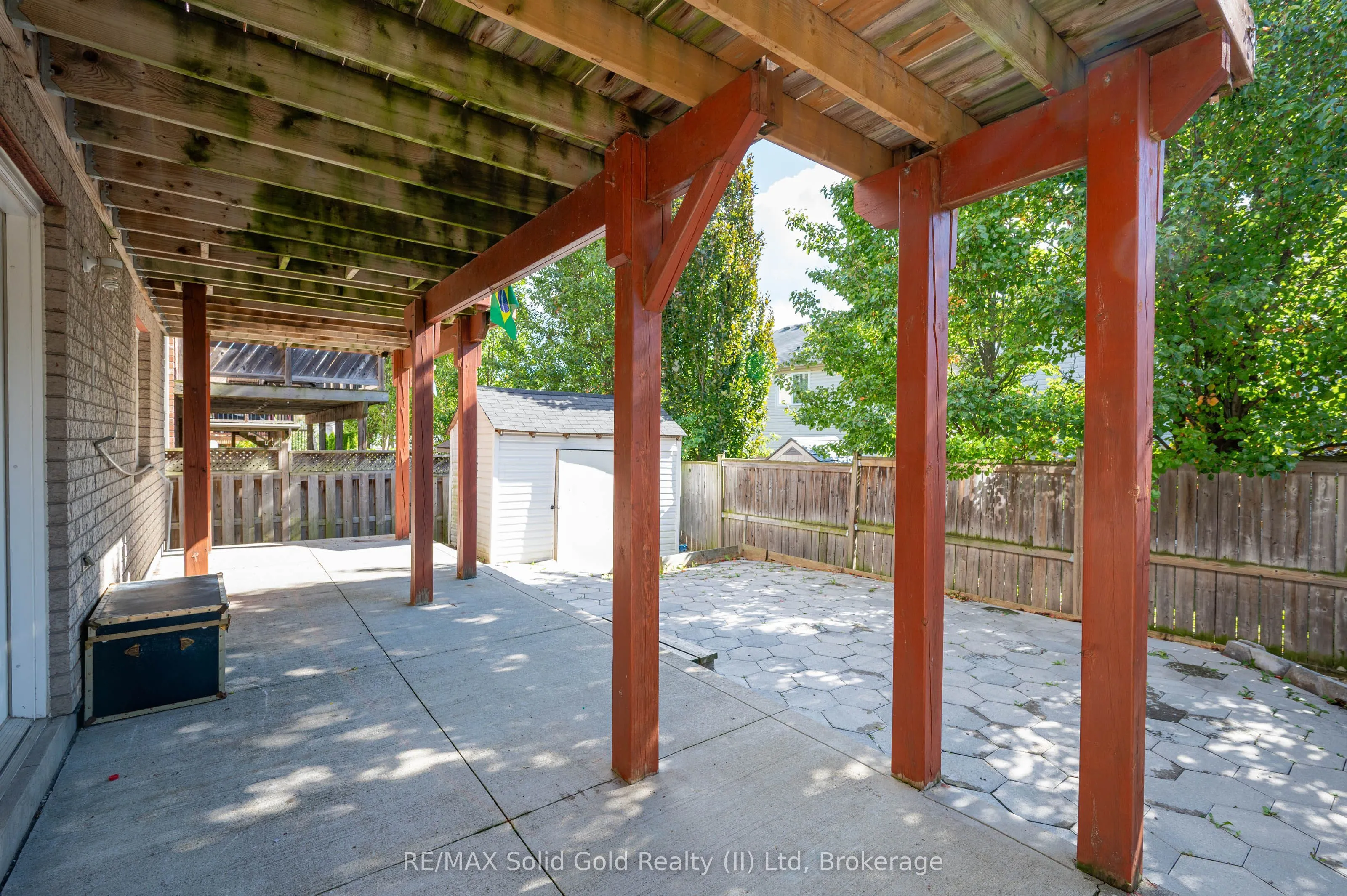 324 Beaumont Crescent