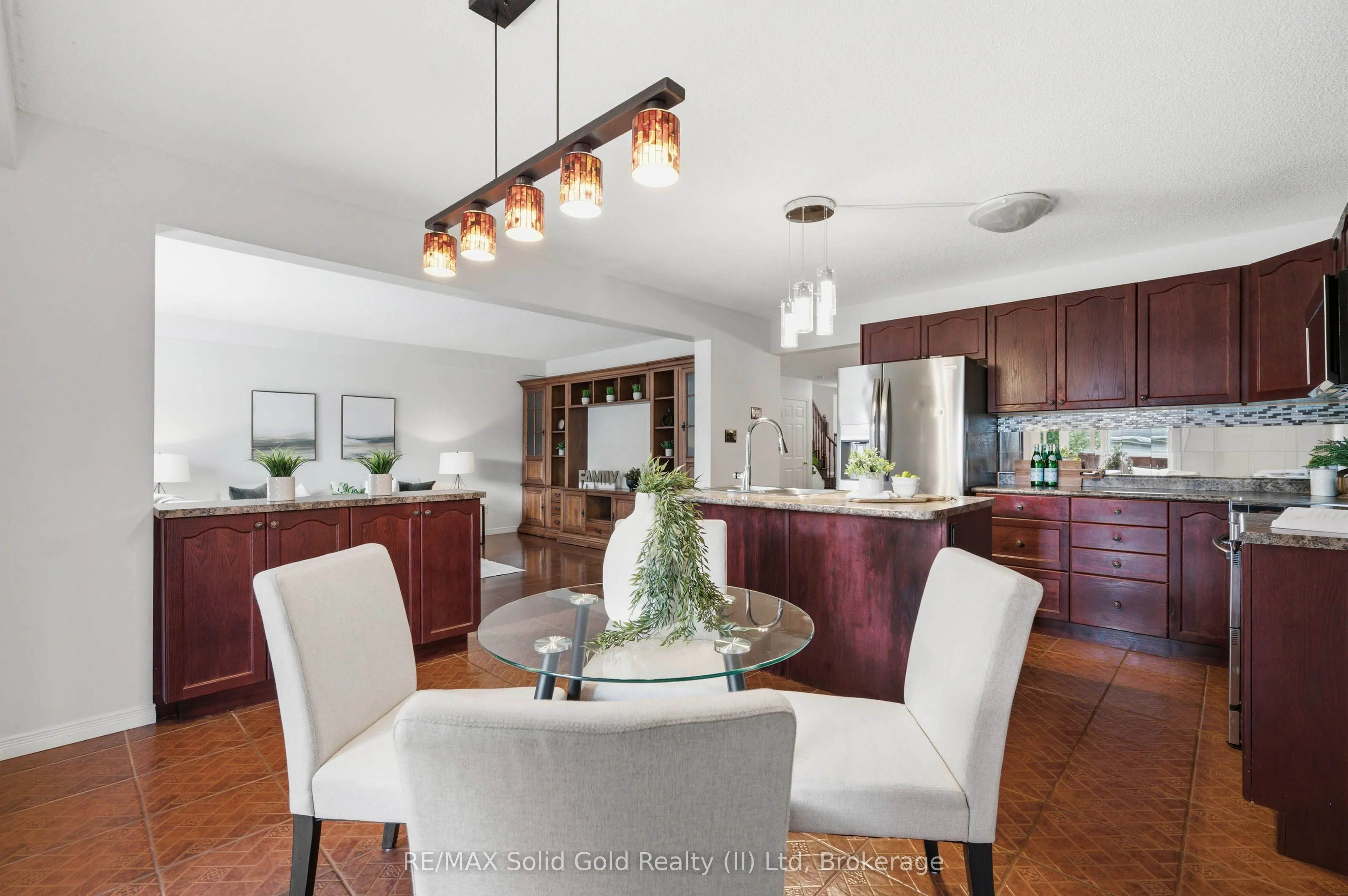 324 Beaumont Crescent