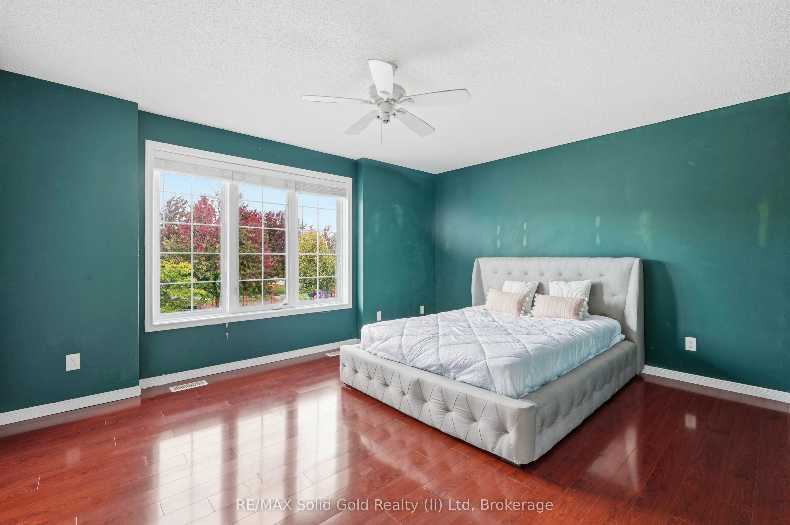 324 Beaumont Crescent