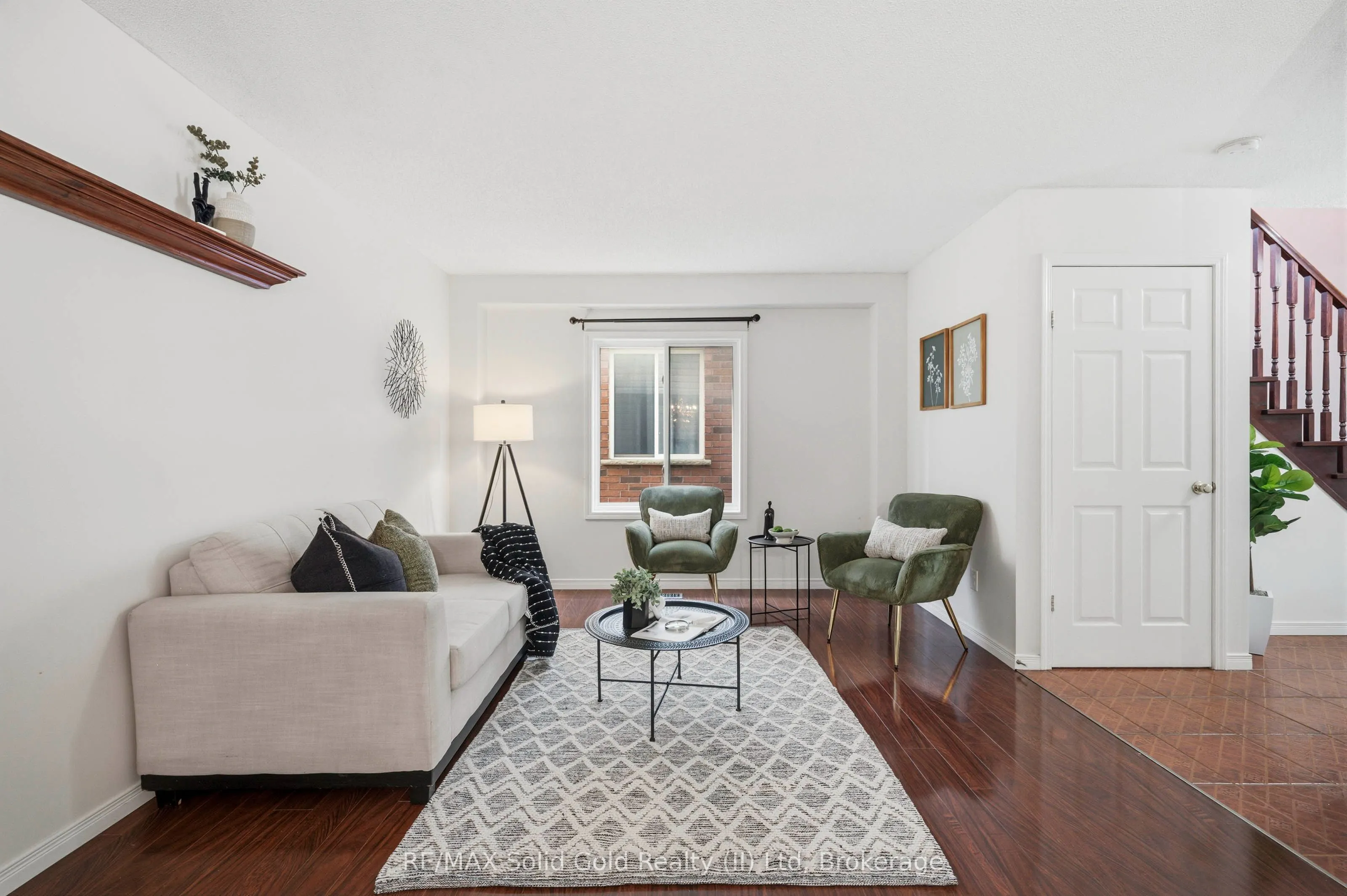 324 Beaumont Crescent
