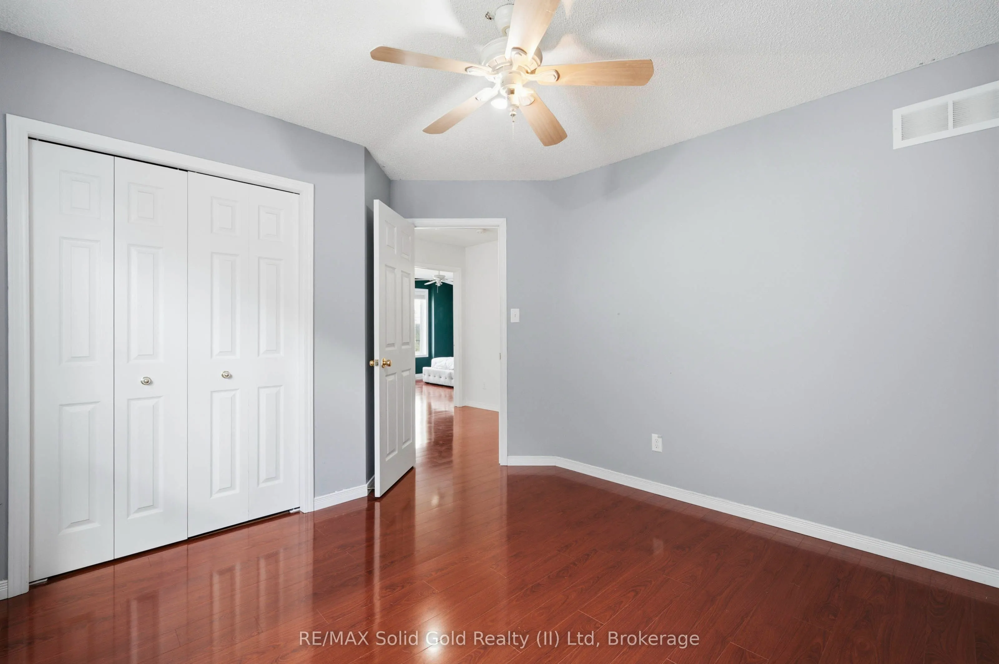 324 Beaumont Crescent