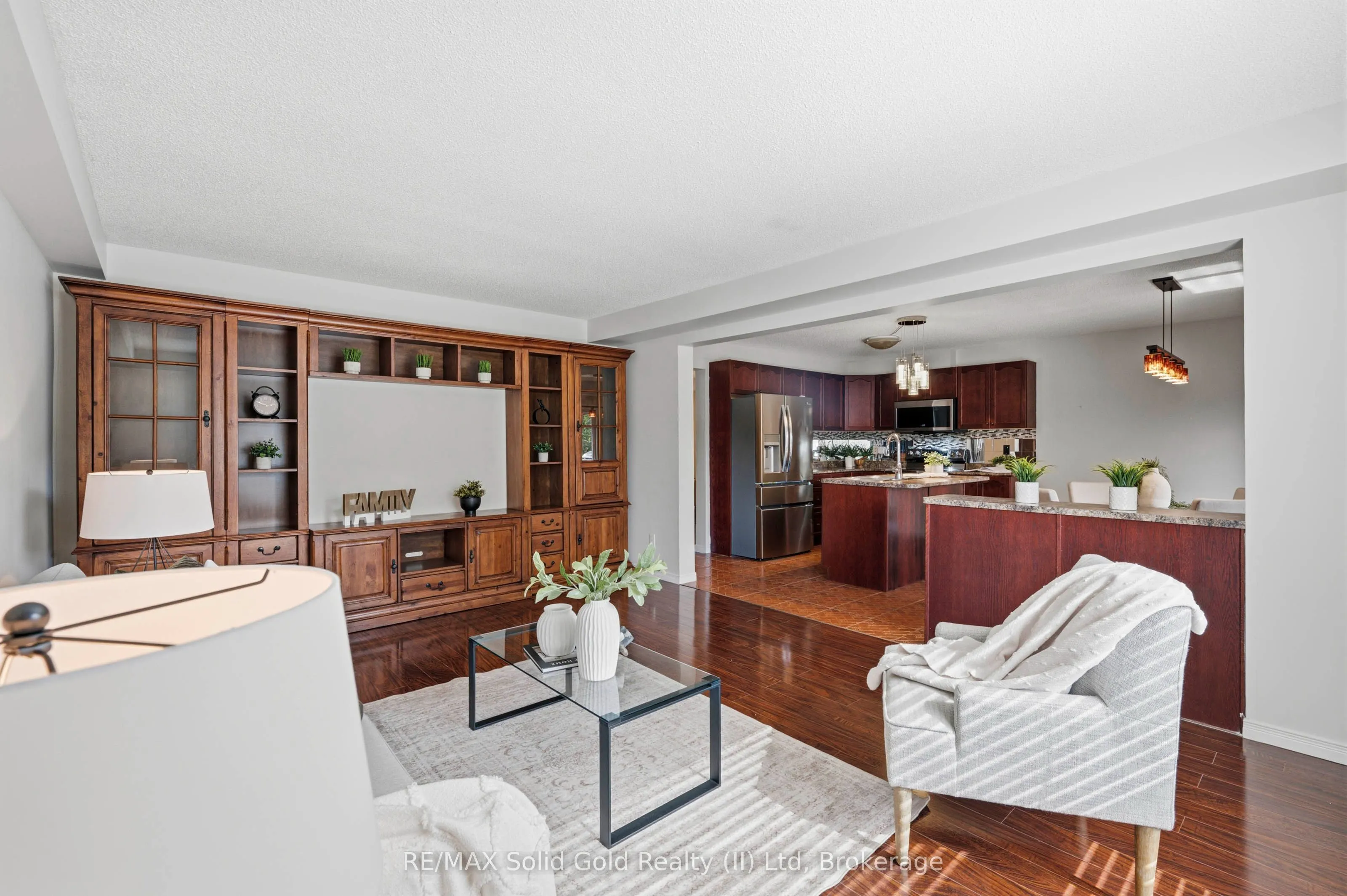 324 Beaumont Crescent