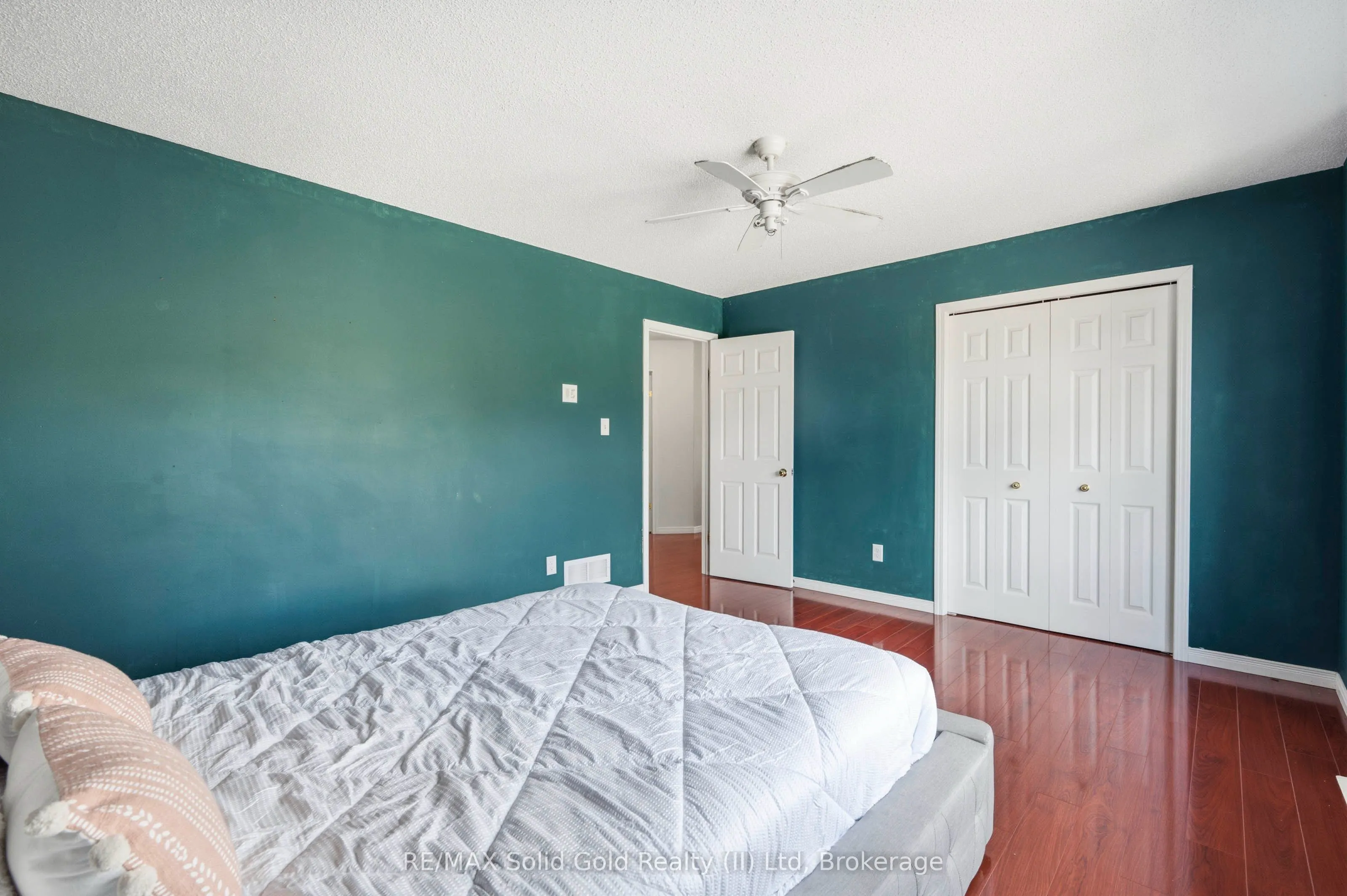 324 Beaumont Crescent