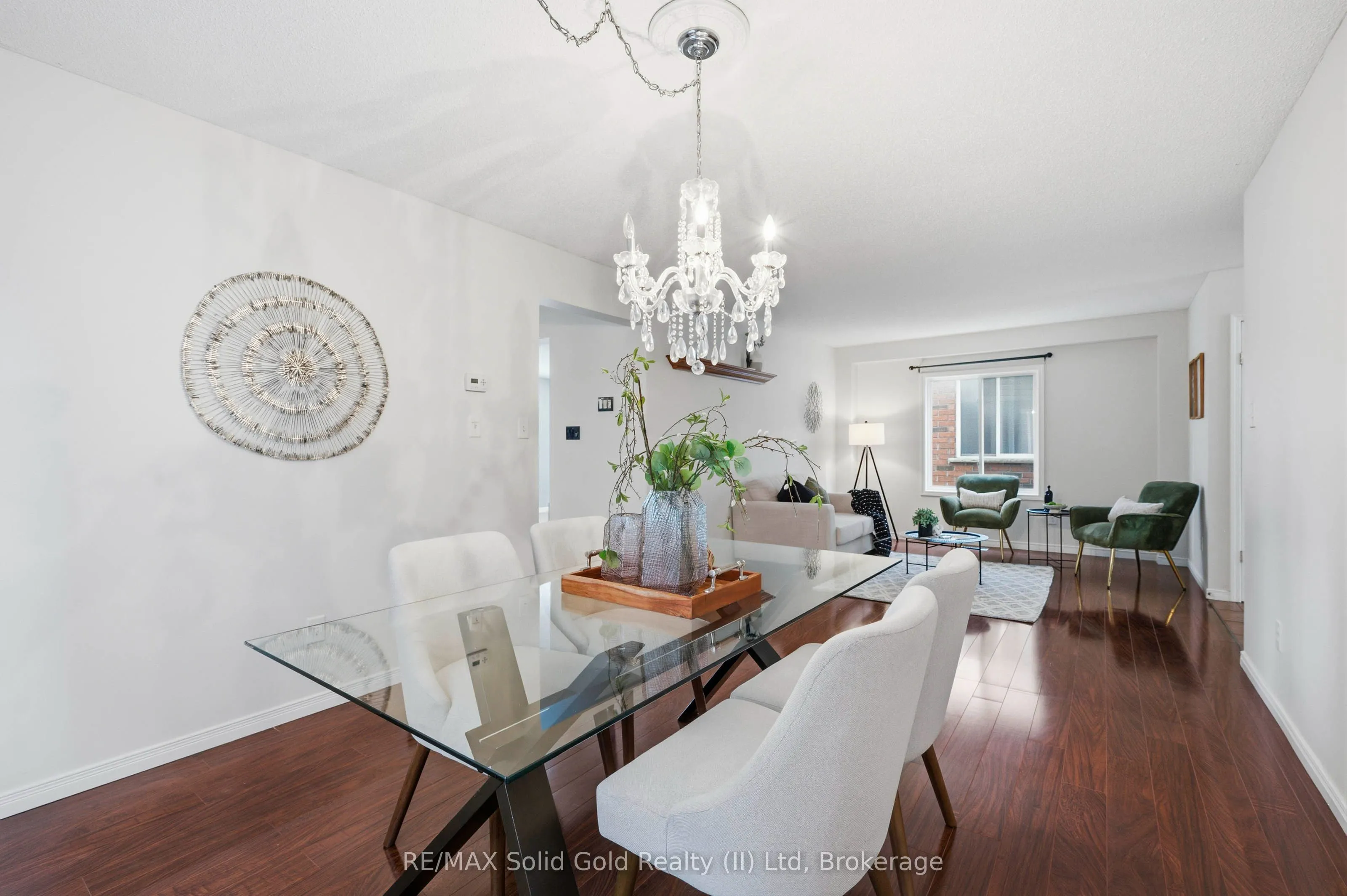 324 Beaumont Crescent