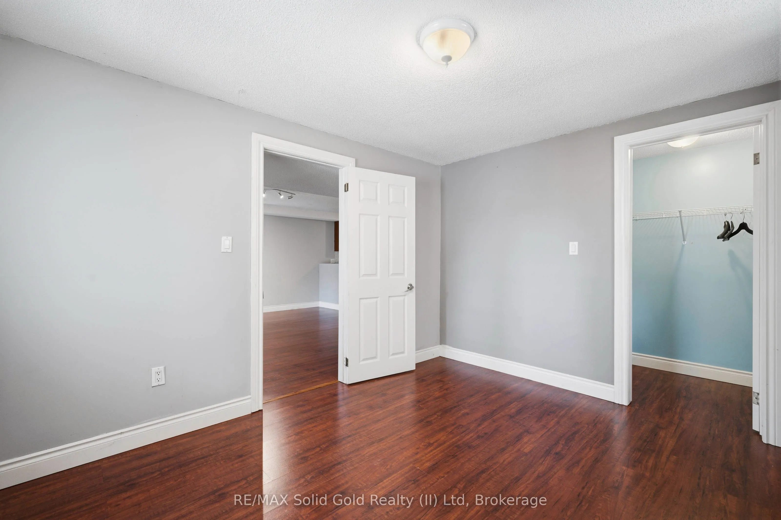 324 Beaumont Crescent