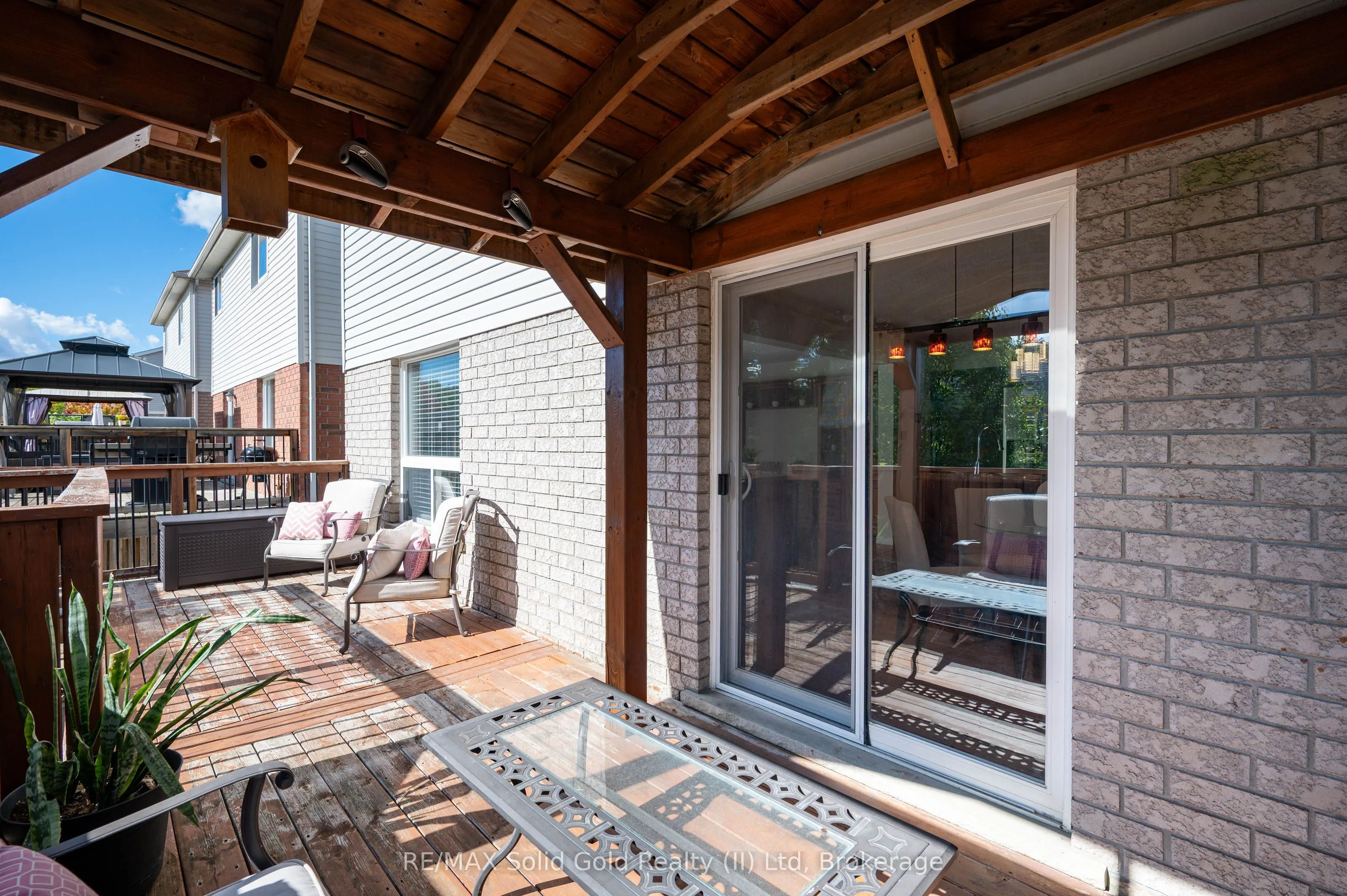 324 Beaumont Crescent