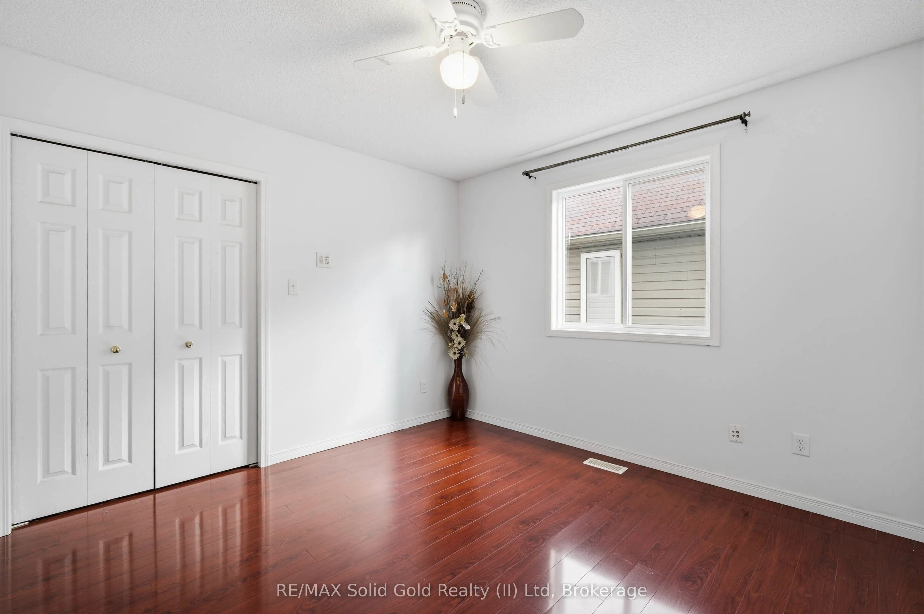 324 Beaumont Crescent