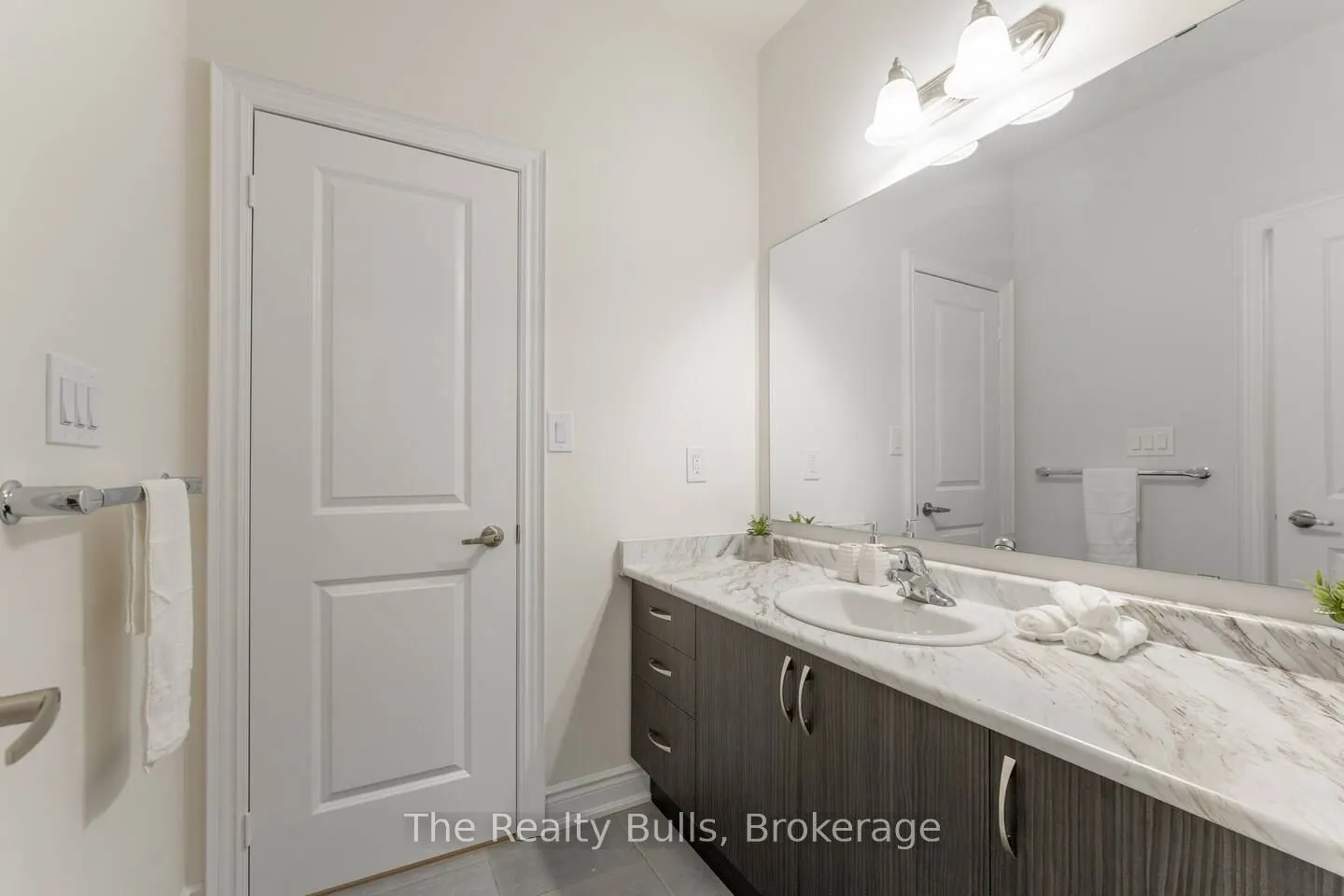 89 GLEDHILL Crescent
