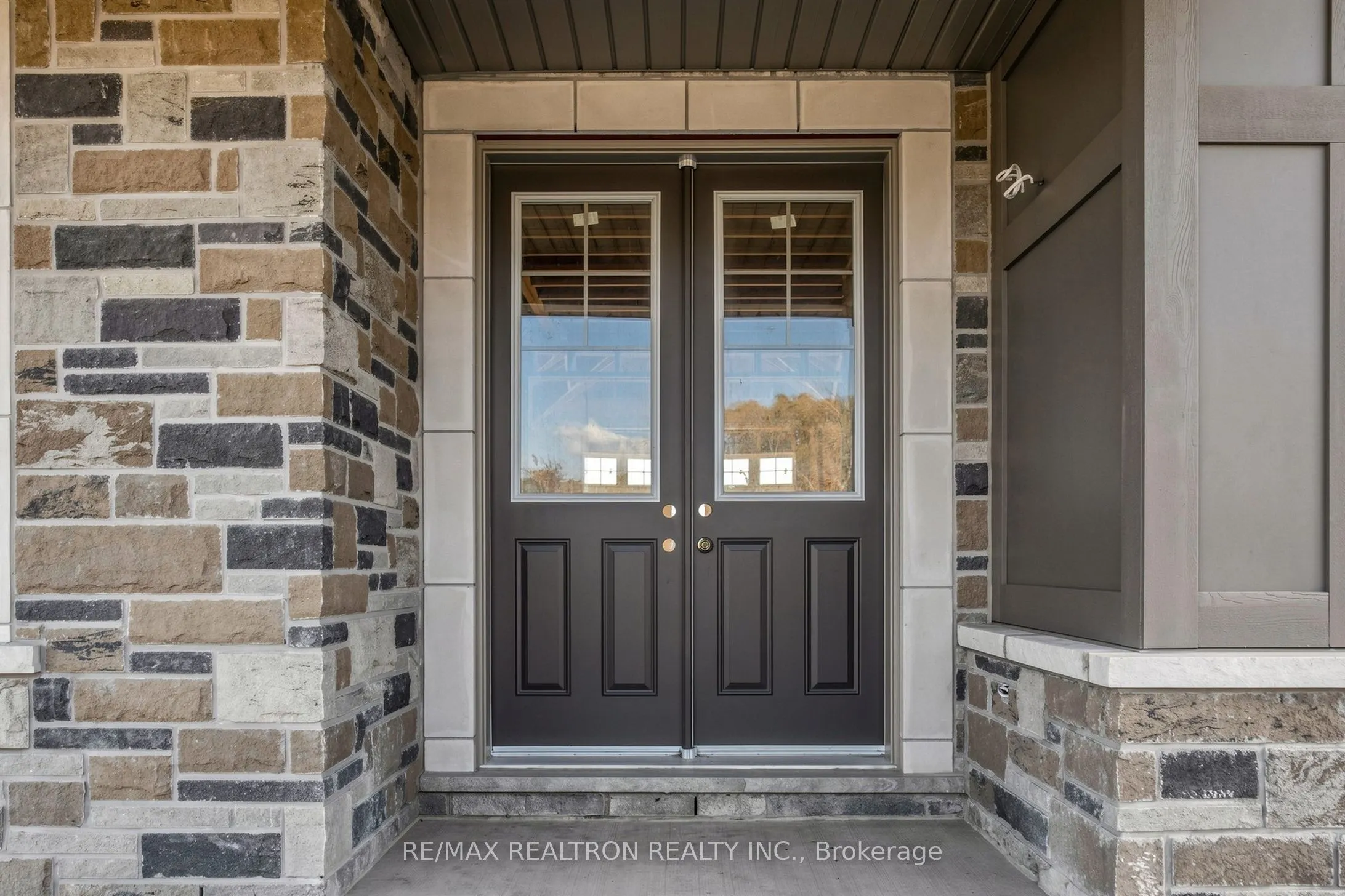 4 Bay Vista Gate