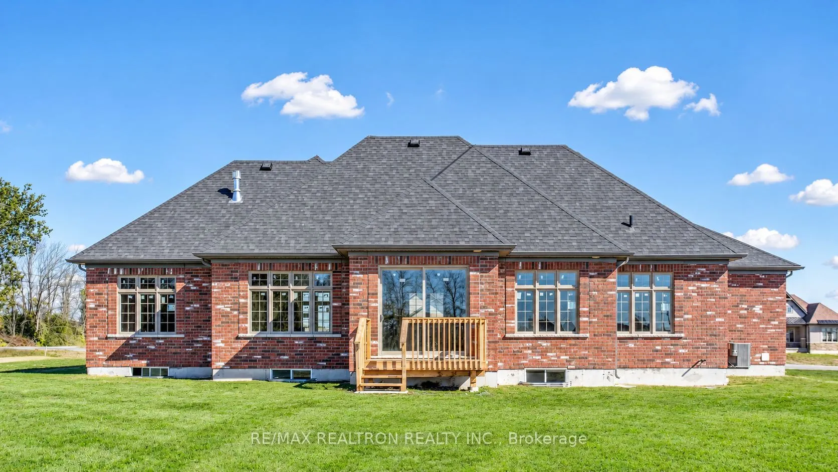 4 Bay Vista Gate