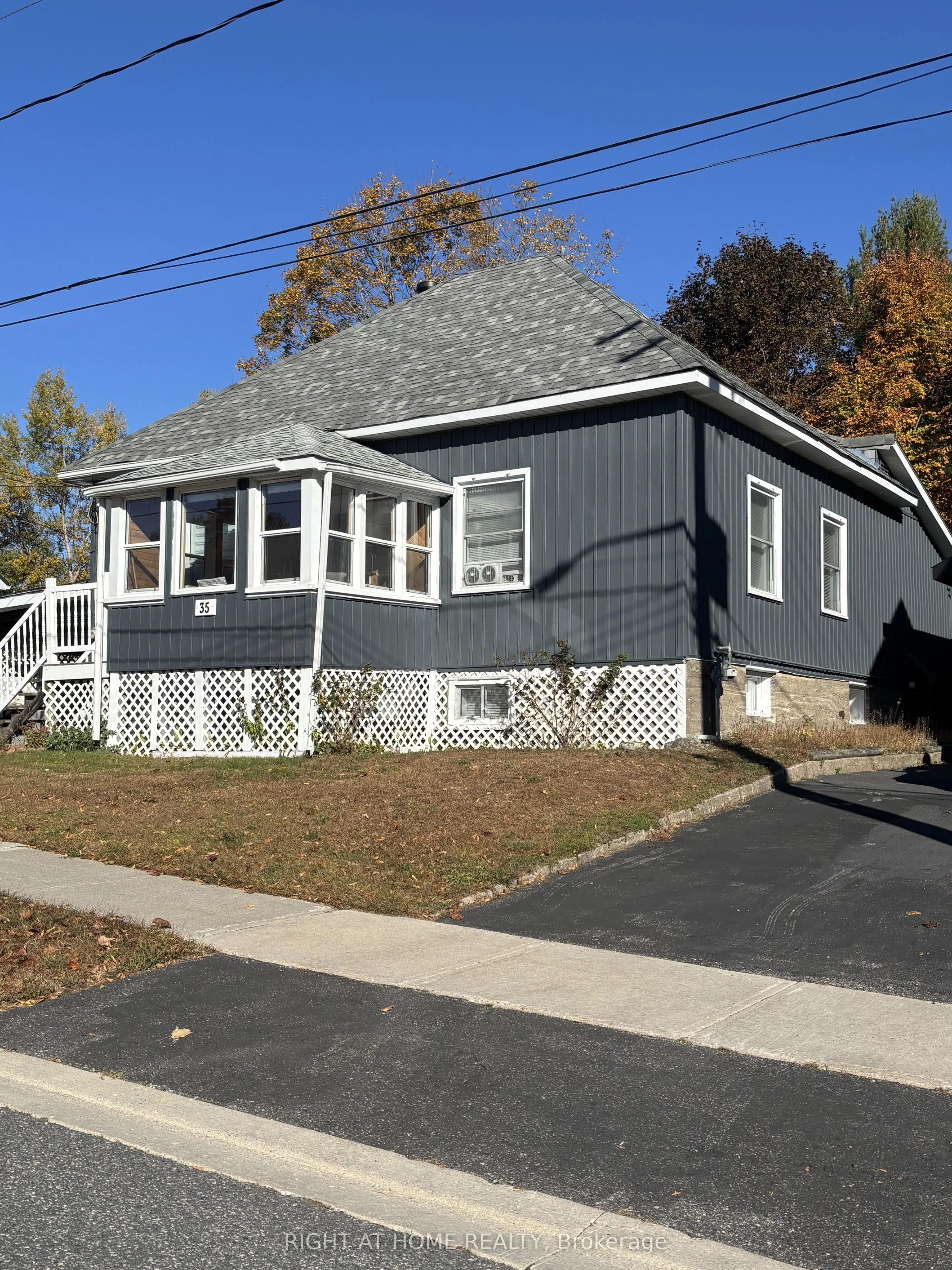 35 Cascade Street