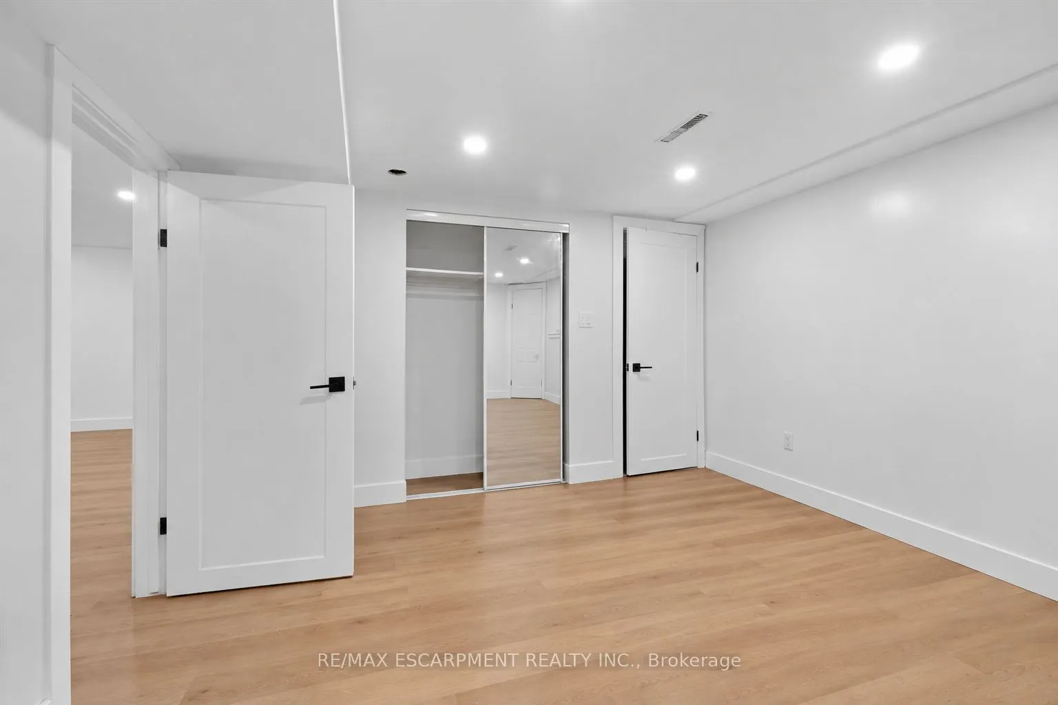 37 Lilacside Drive