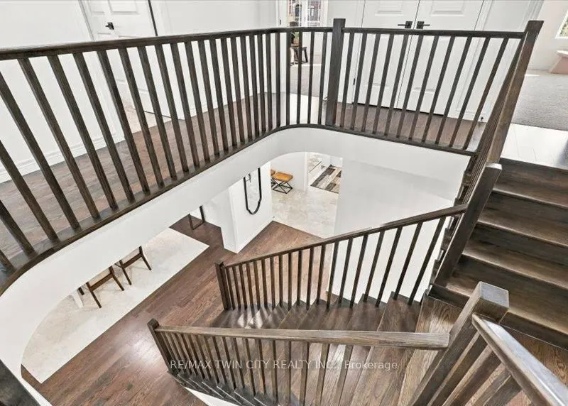 905 Broadacre Place
