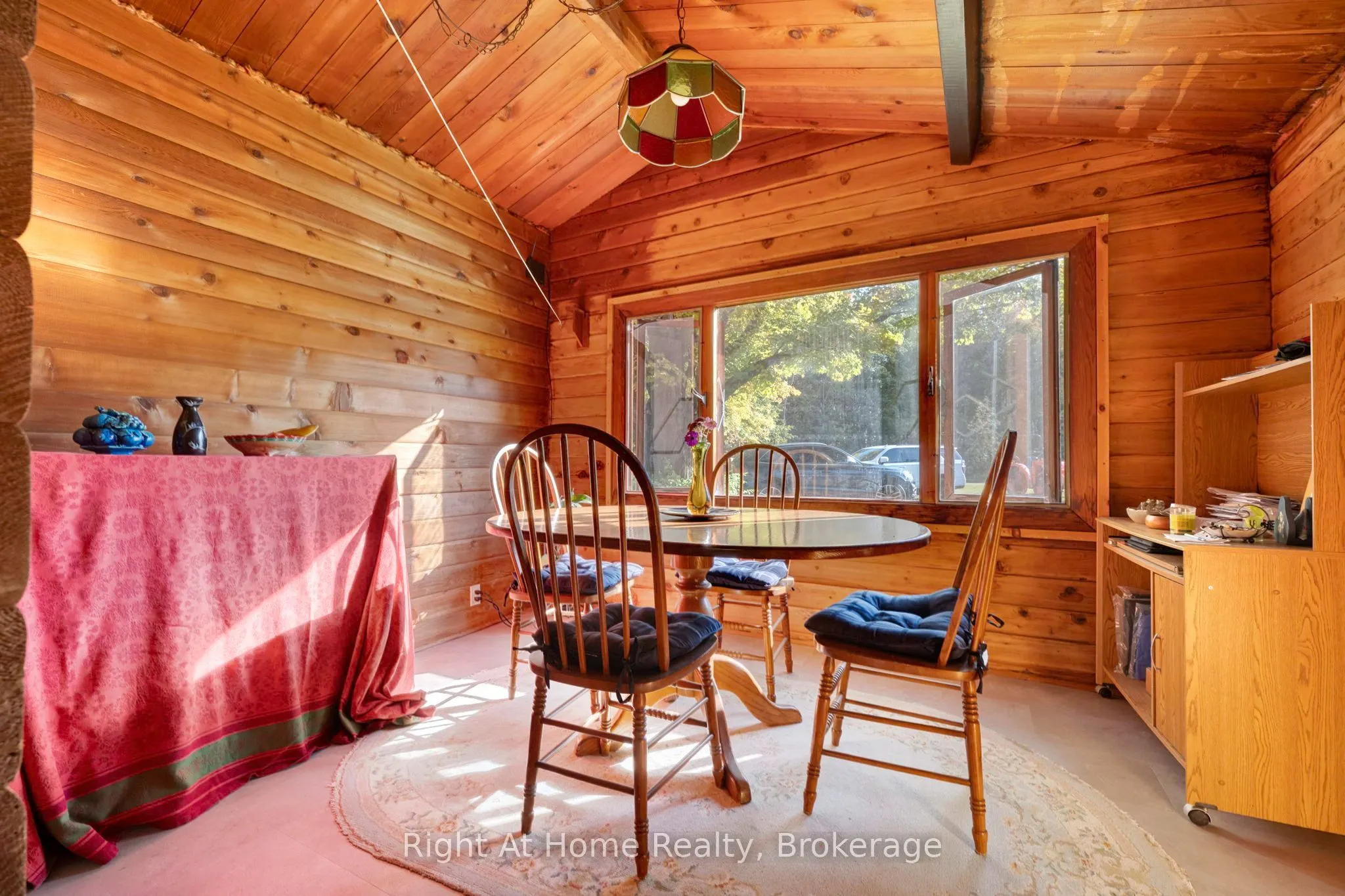 570 Meadowview Road
