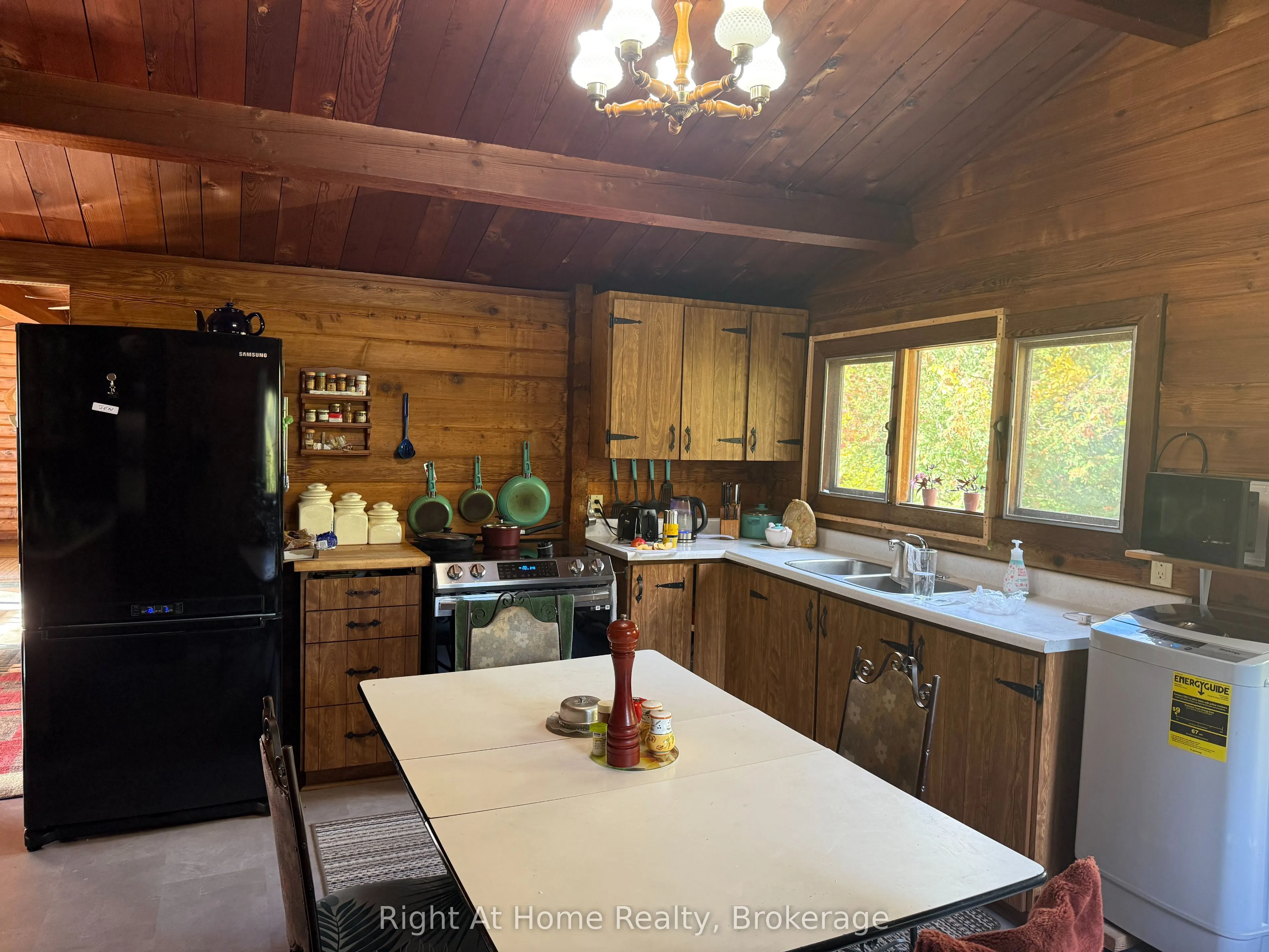 570 Meadowview Road