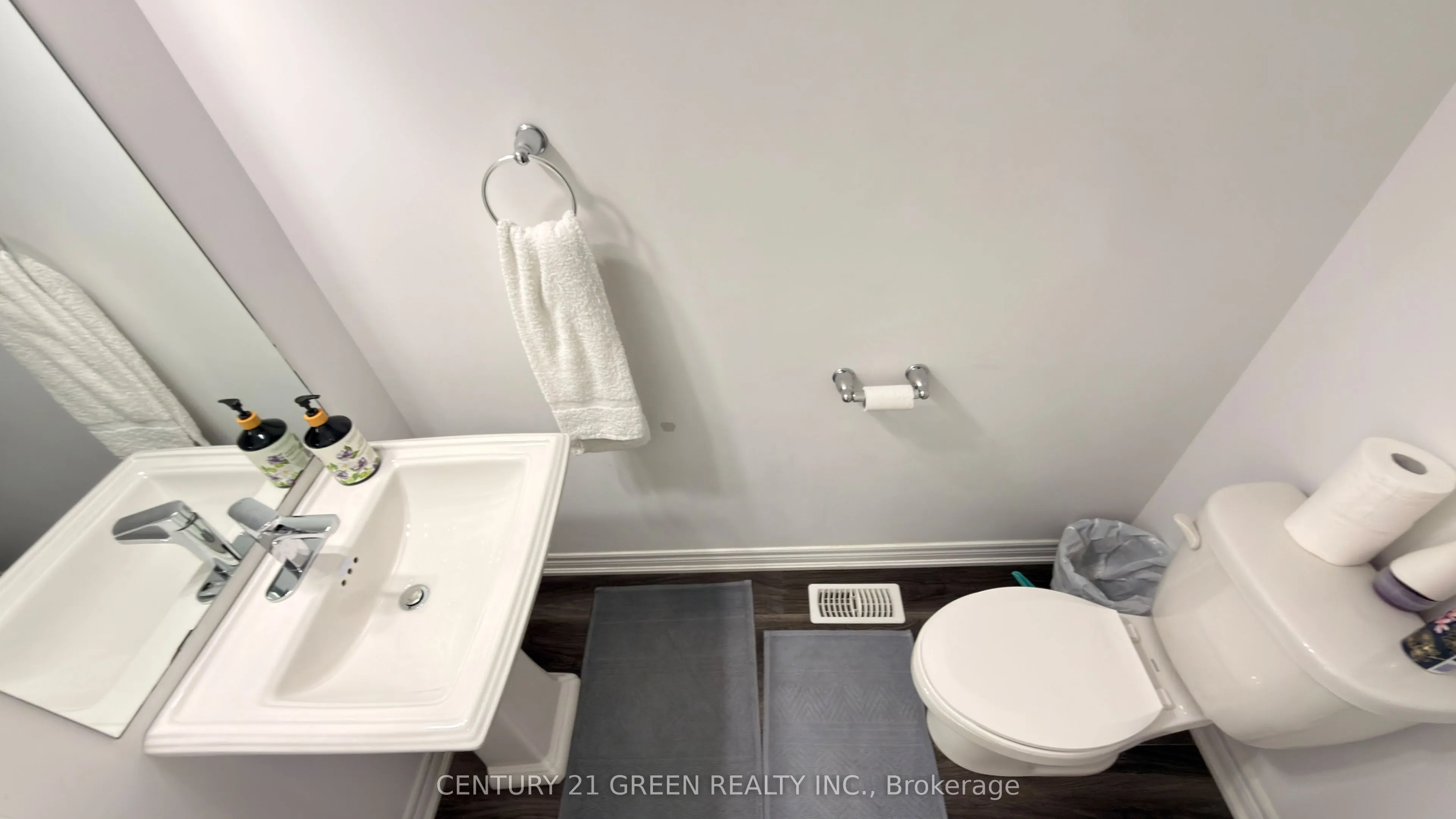 575 Woodward Avenue #11