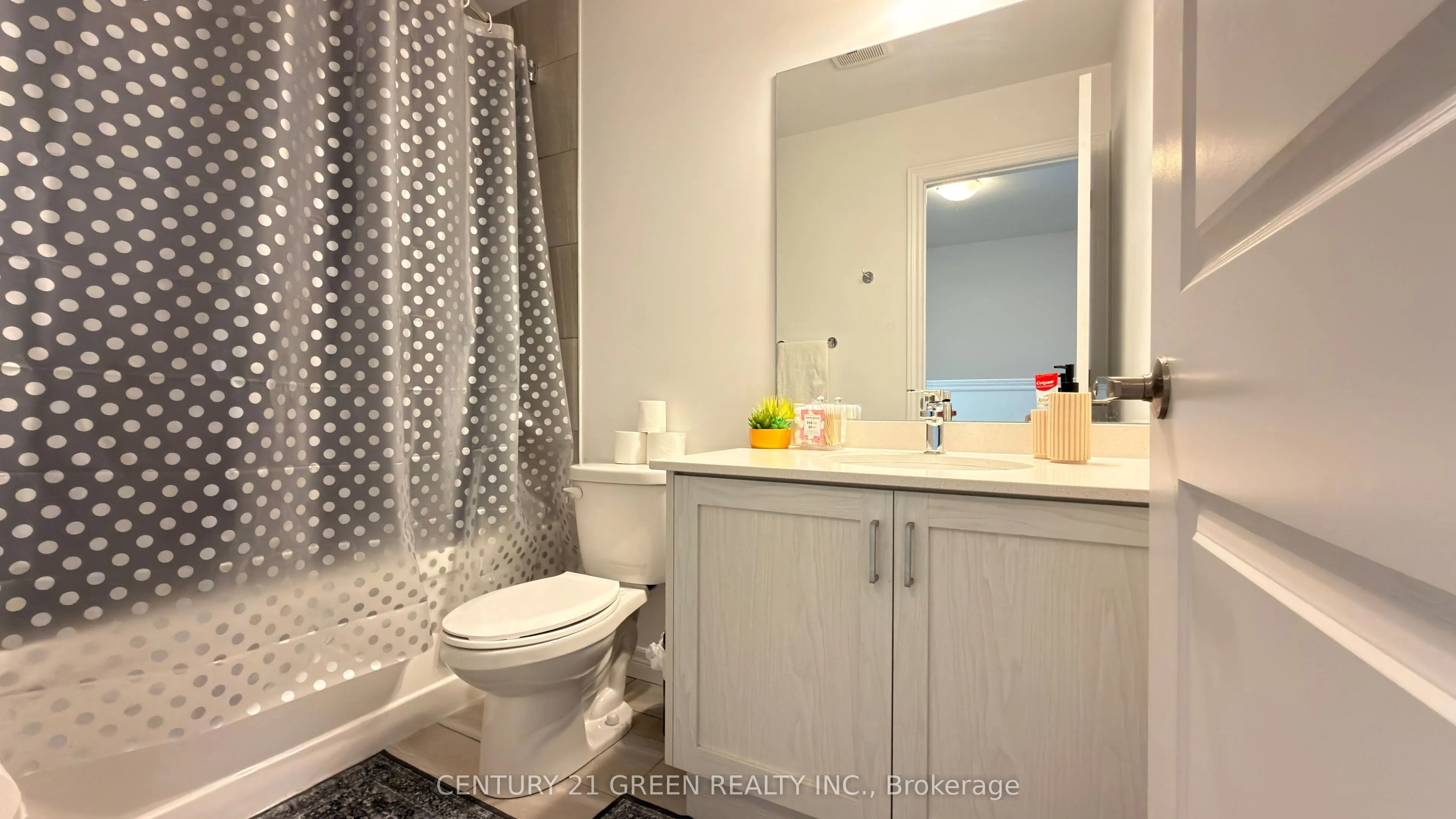 575 Woodward Avenue #11