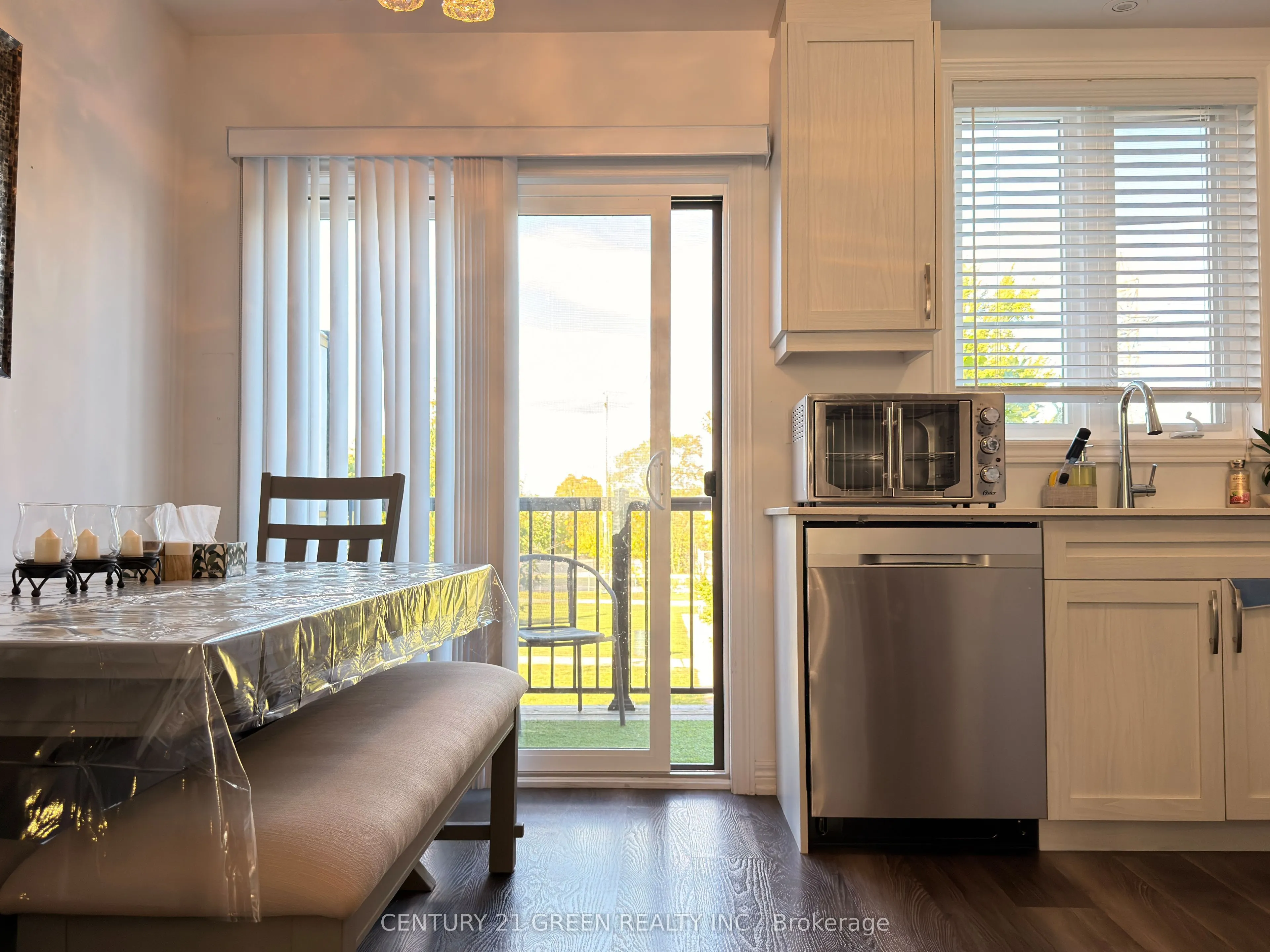 575 Woodward Avenue #11