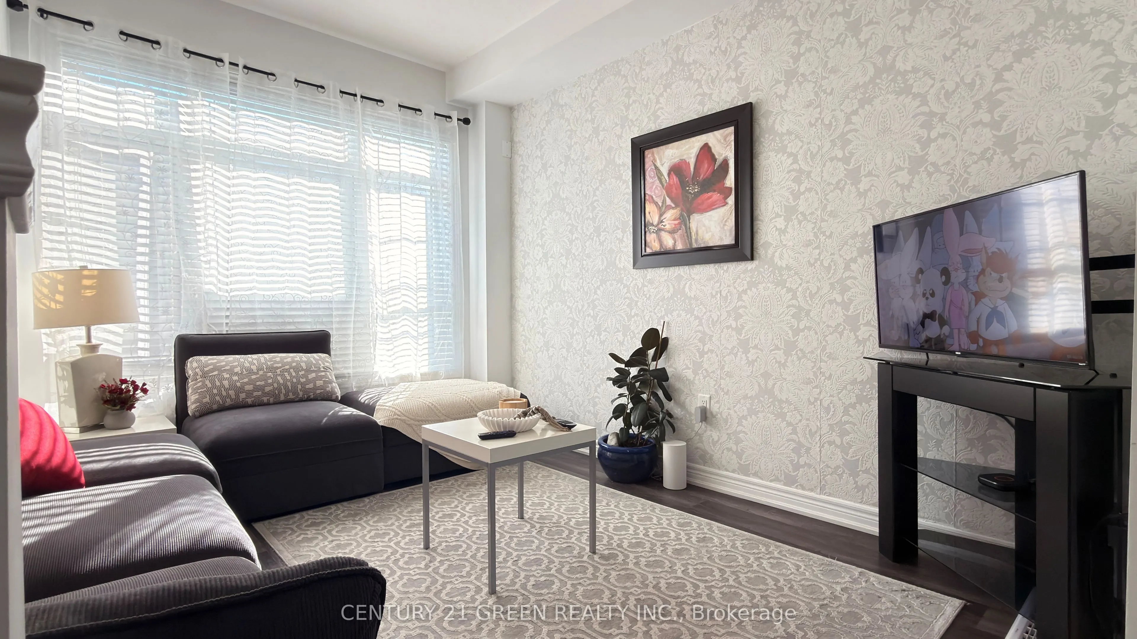 575 Woodward Avenue #11