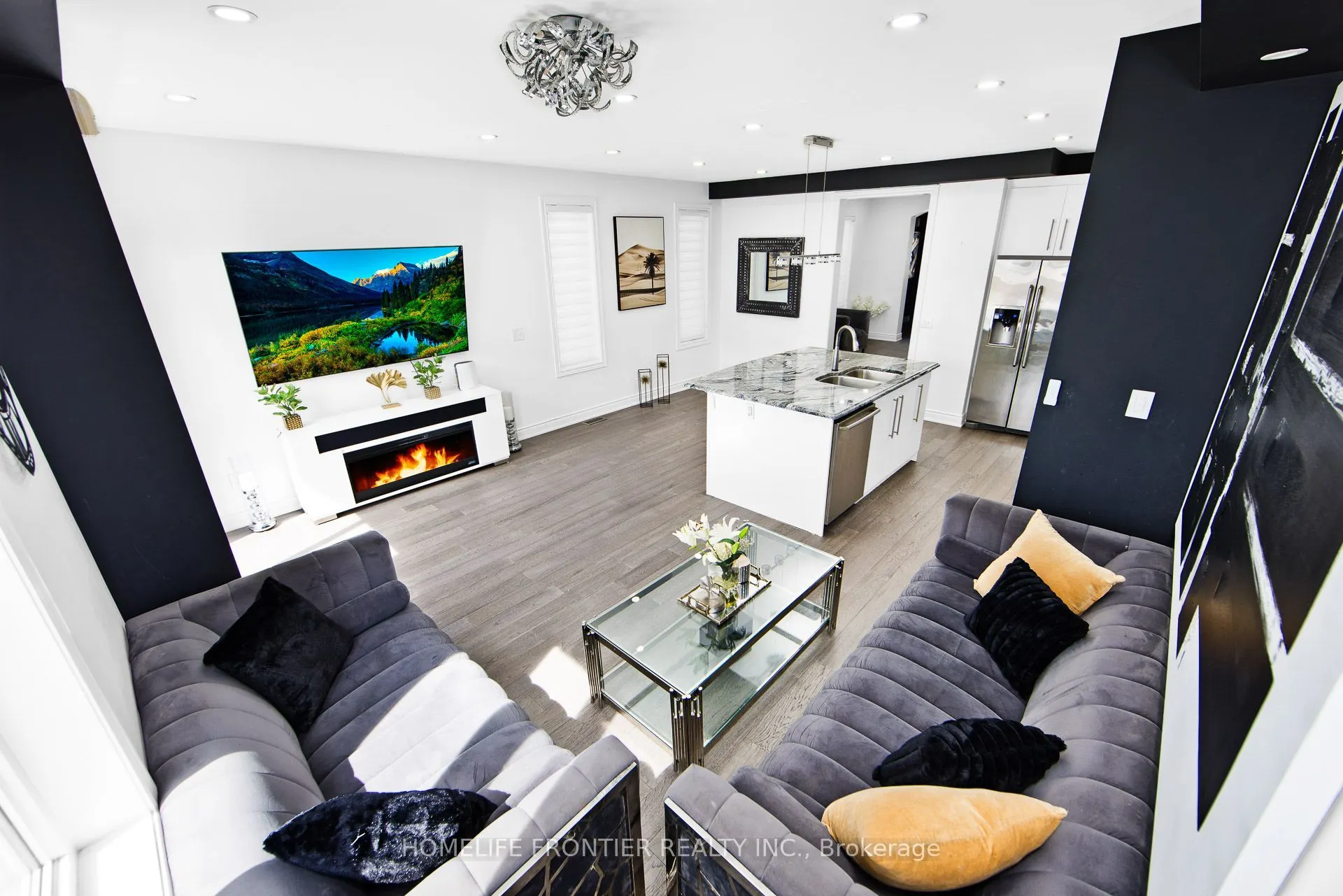 112 Narbonne Crescent
