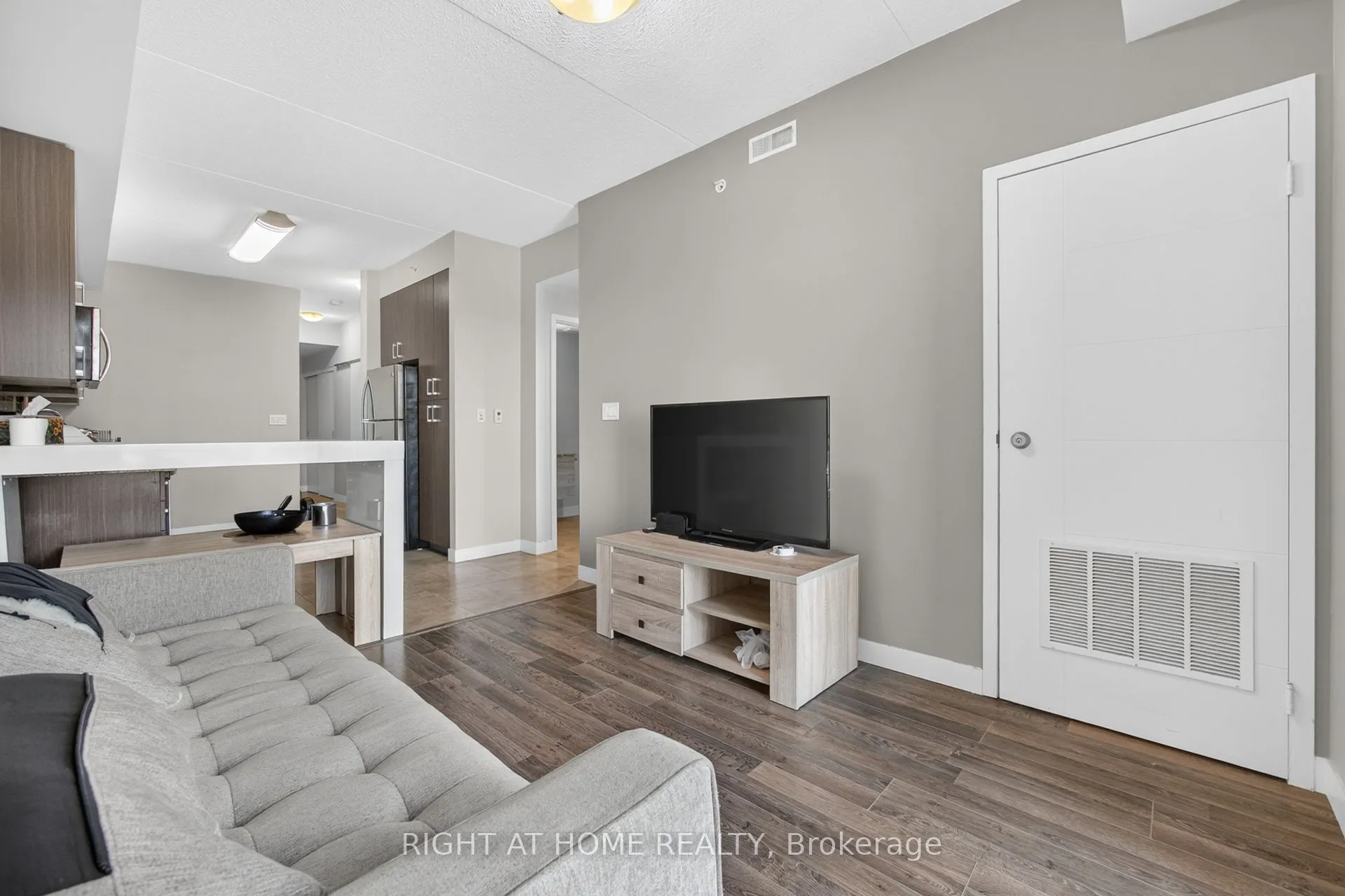 62 Balsam Street #B508