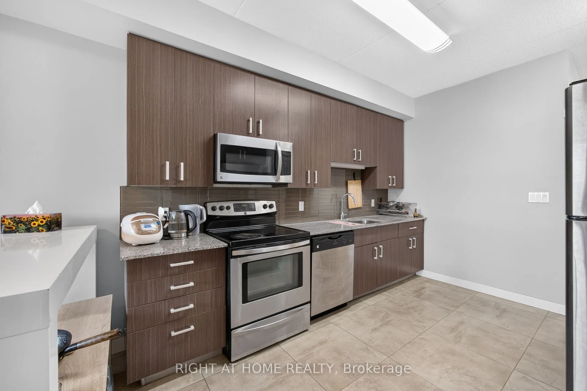 62 Balsam Street #B508