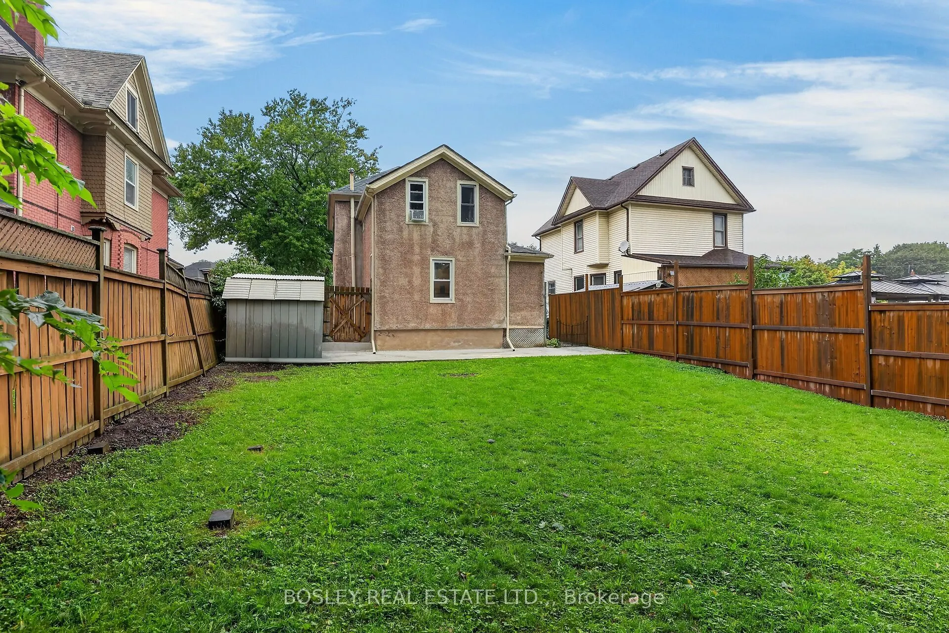 5186 Mcglashan Crescent