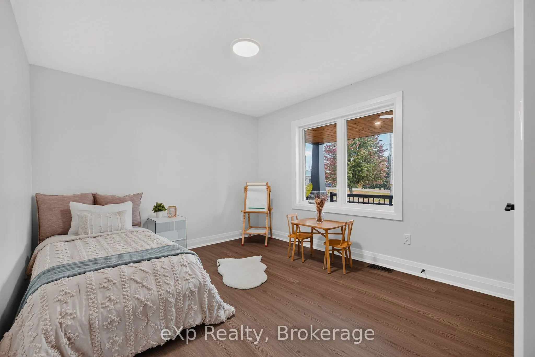 167 Margaret Street S