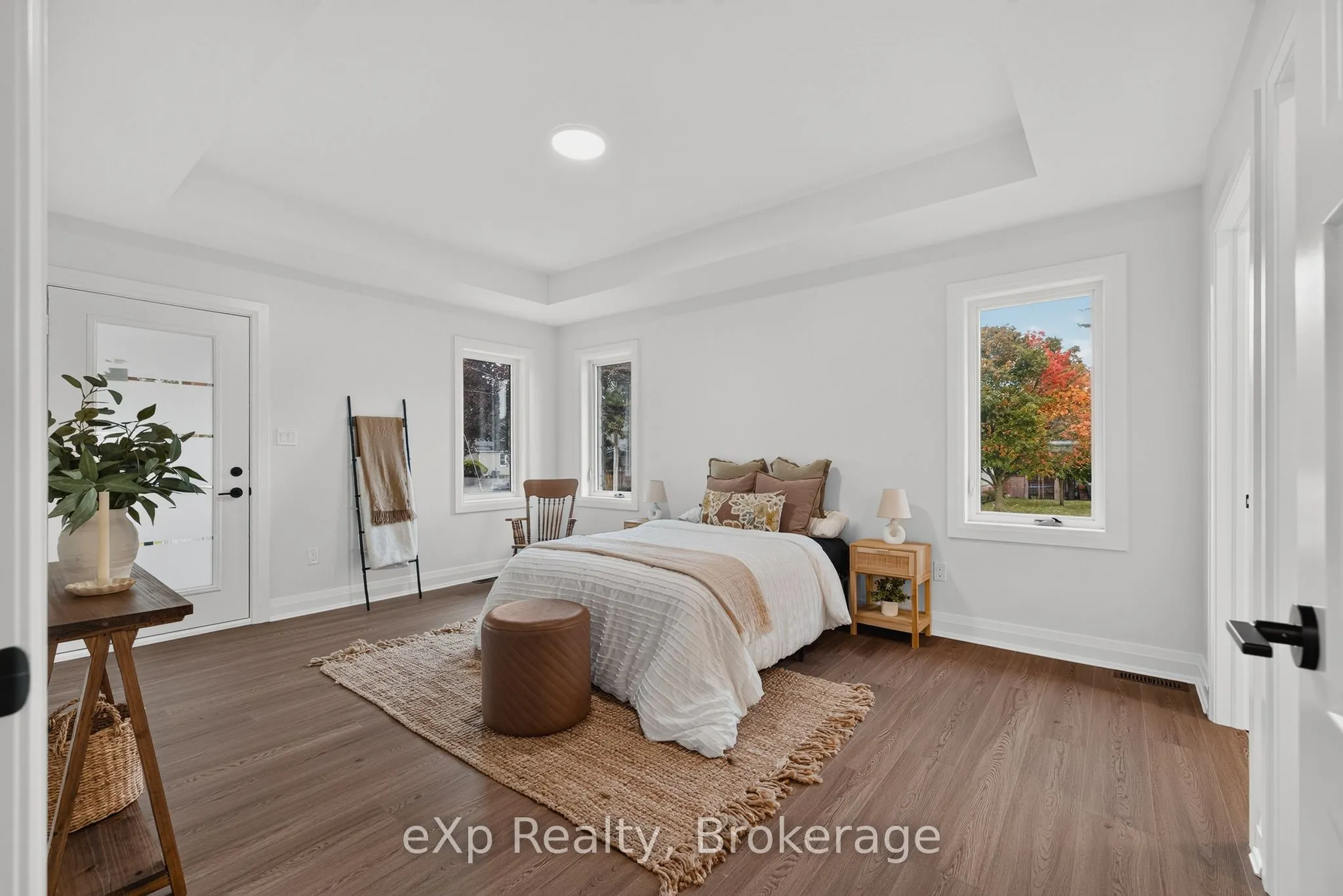 167 Margaret Street S