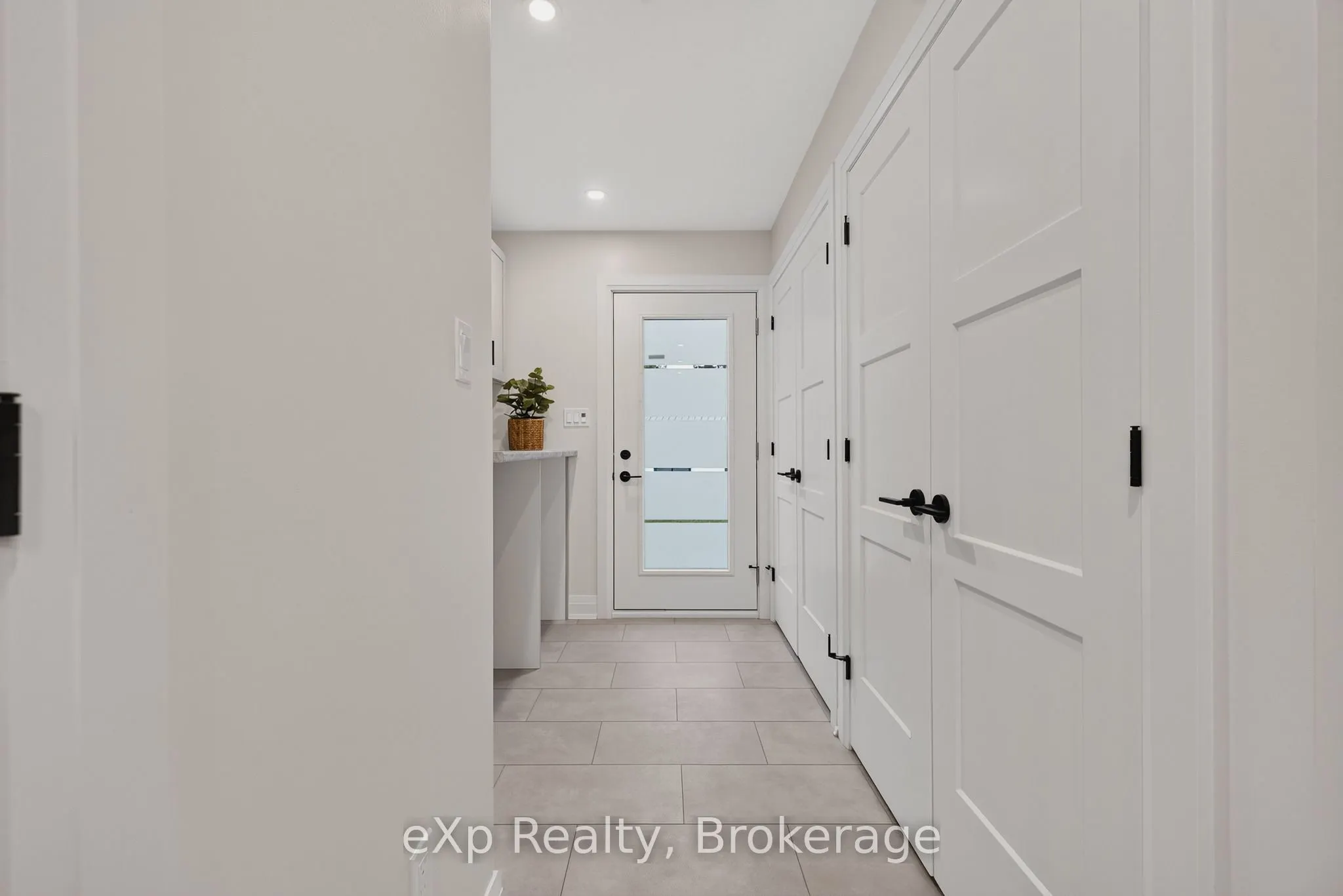 167 Margaret Street S