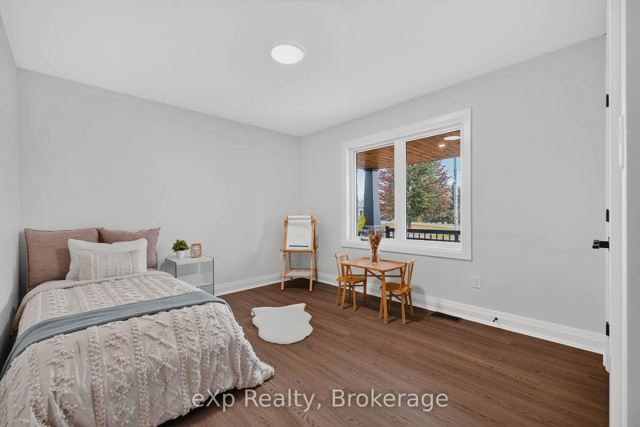 167 Margaret Street S