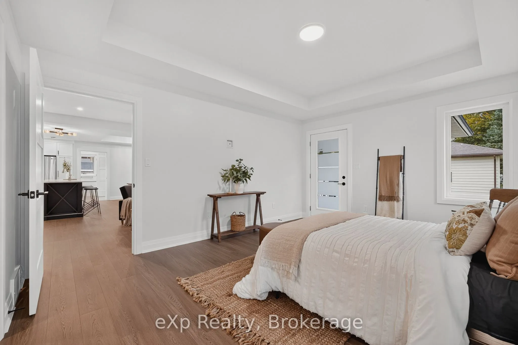 167 Margaret Street S