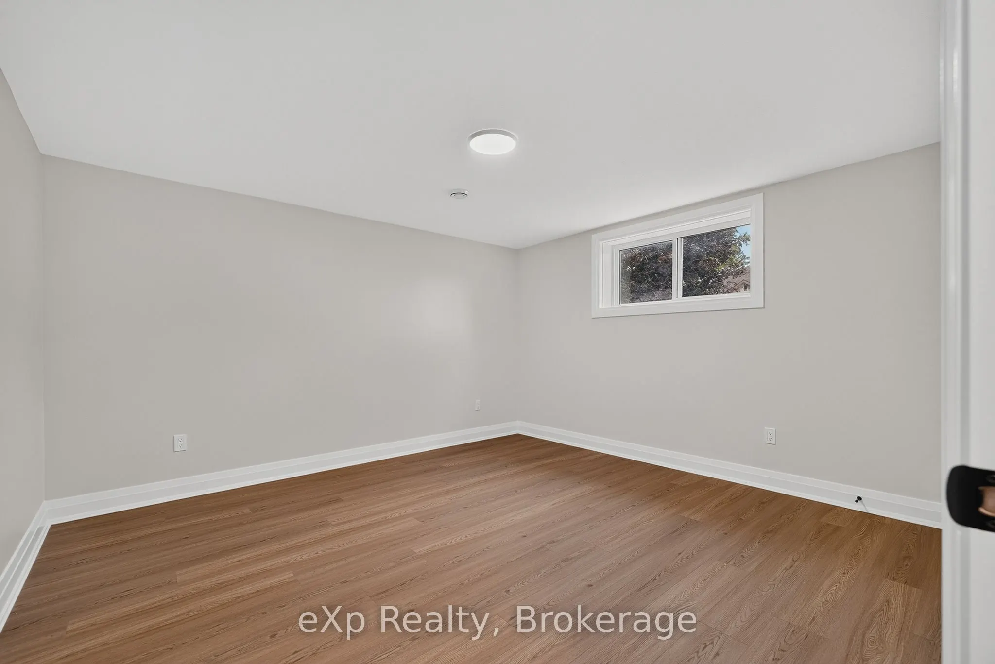 167 Margaret Street S