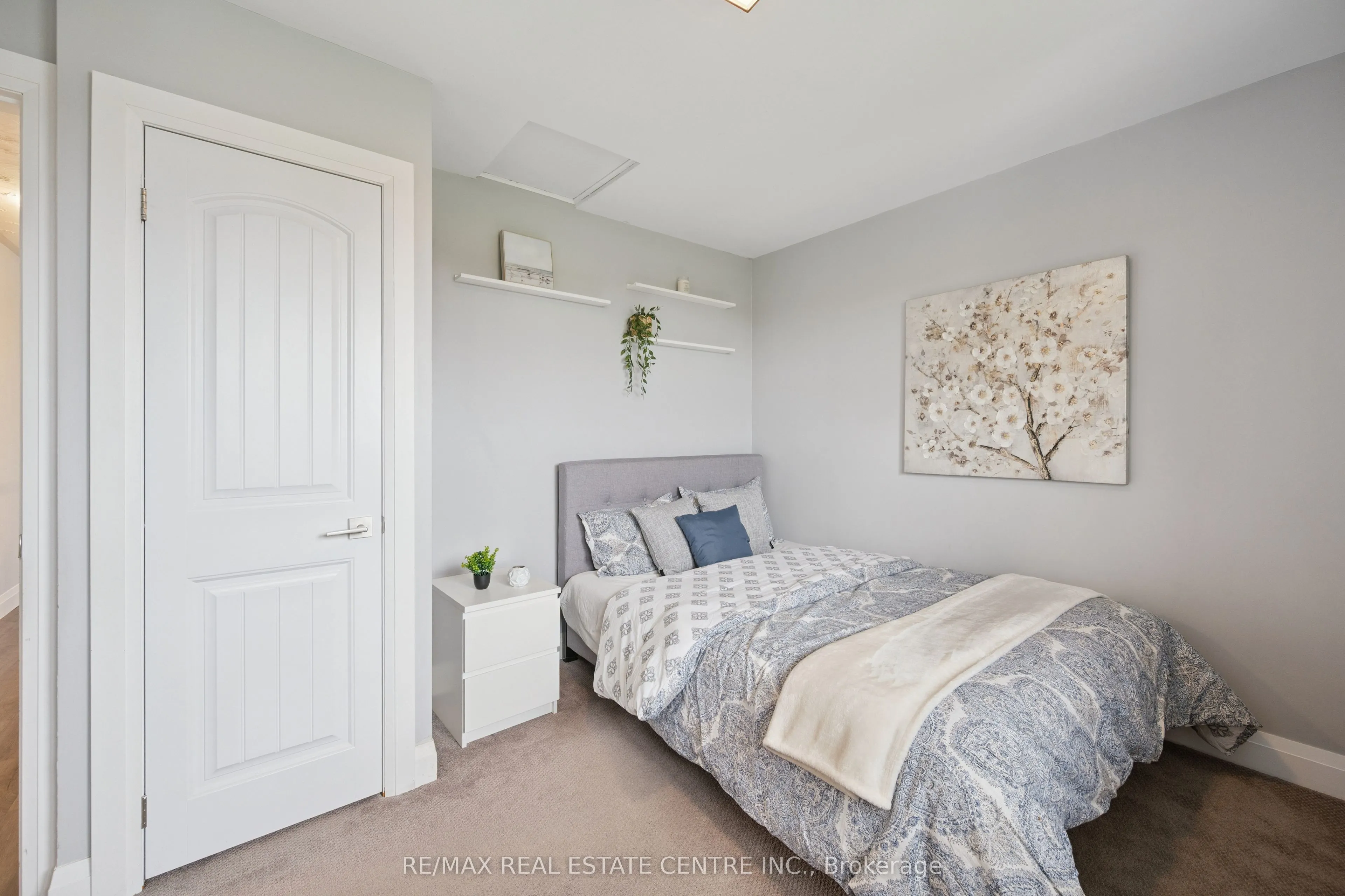 1216 Sheffield Road