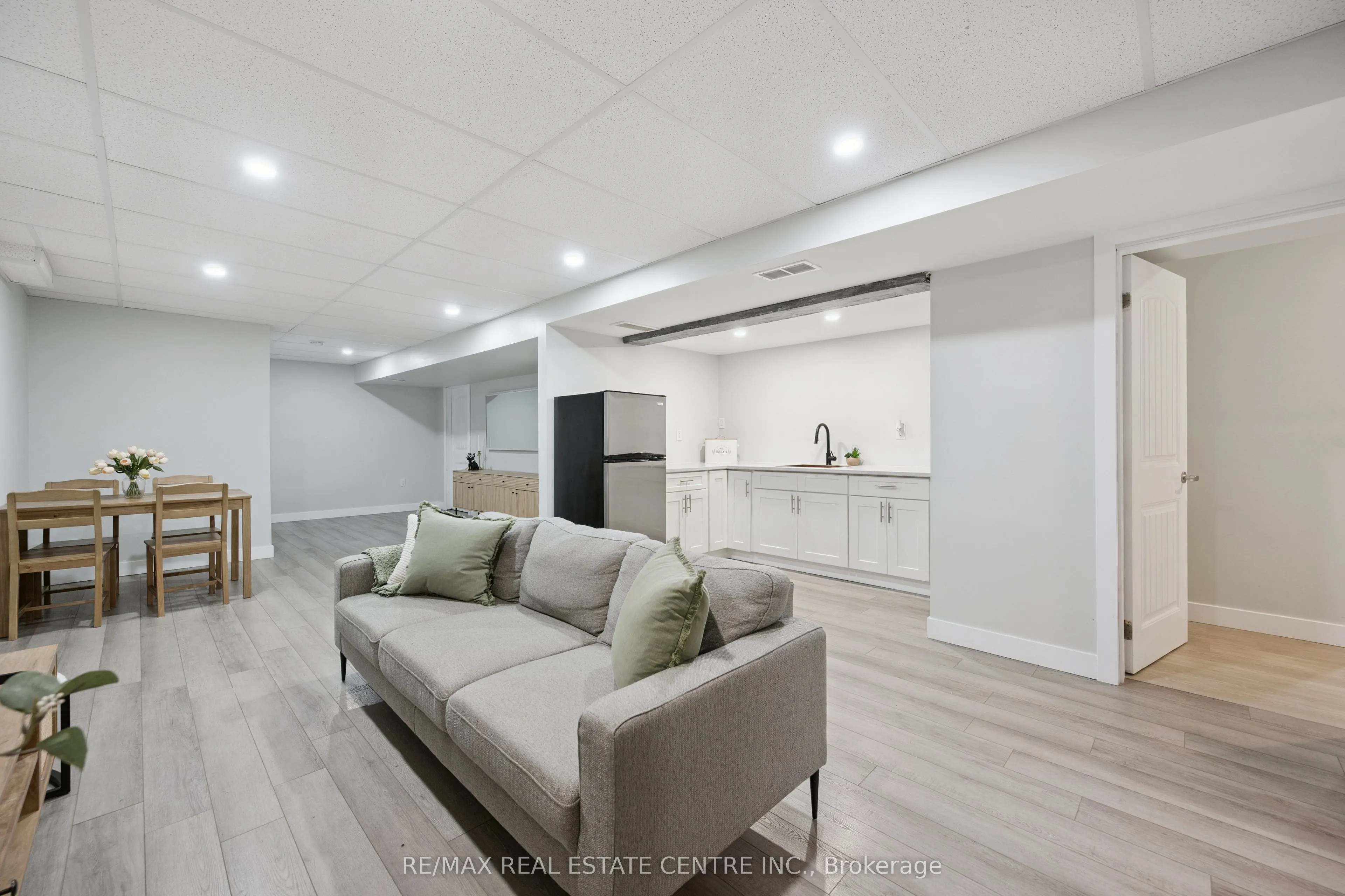 1216 Sheffield Road